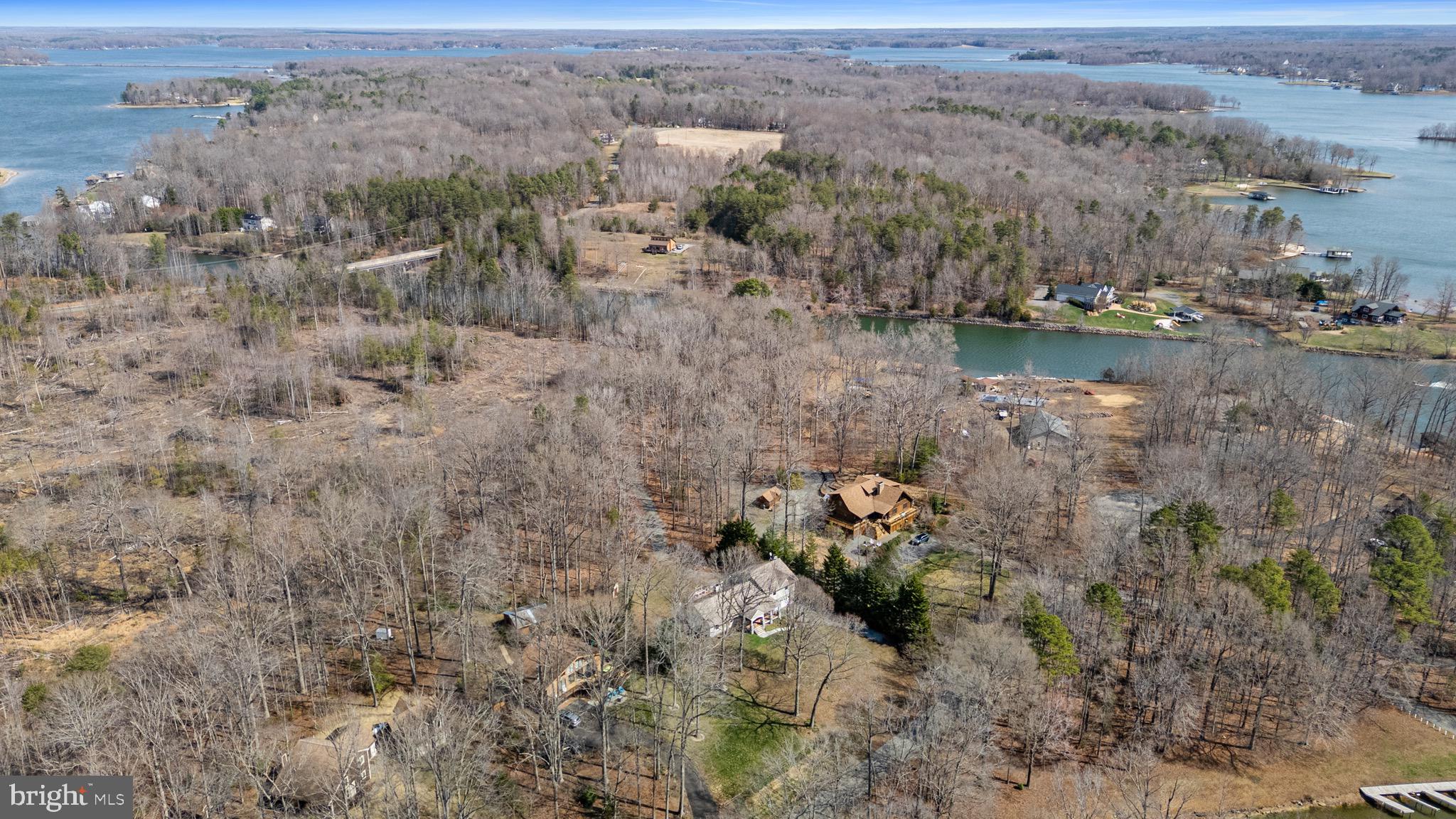 215 LAKEWOOD LANDING DRIVE
