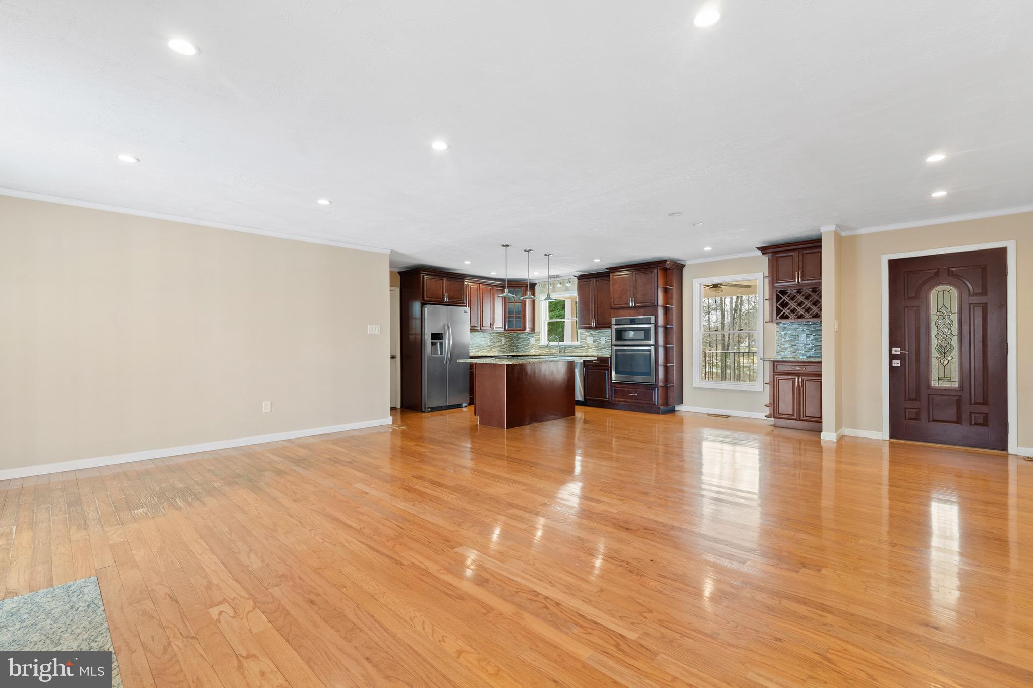 215 LAKEWOOD LANDING DRIVE
