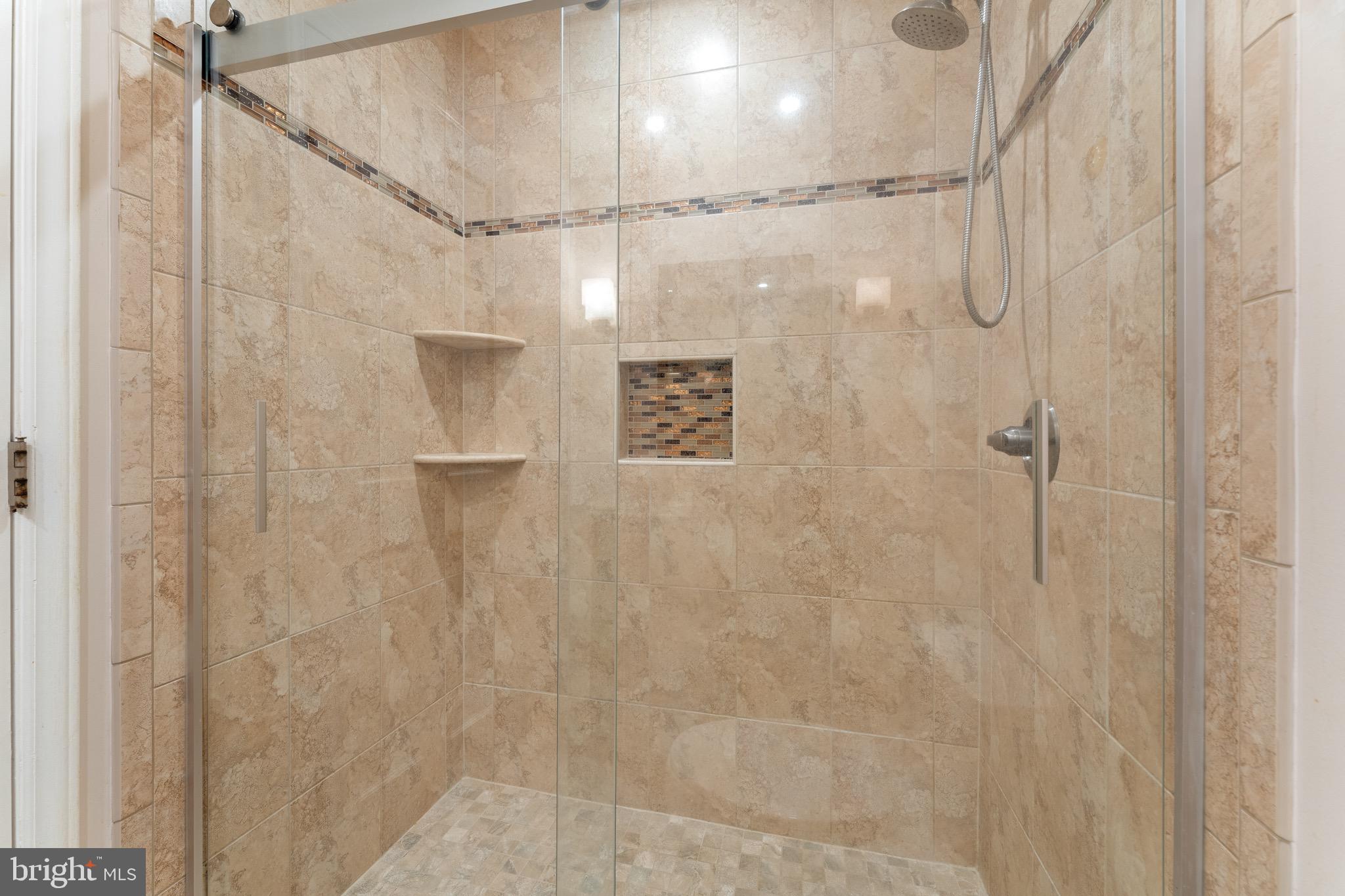 215 LAKEWOOD LANDING DRIVE
