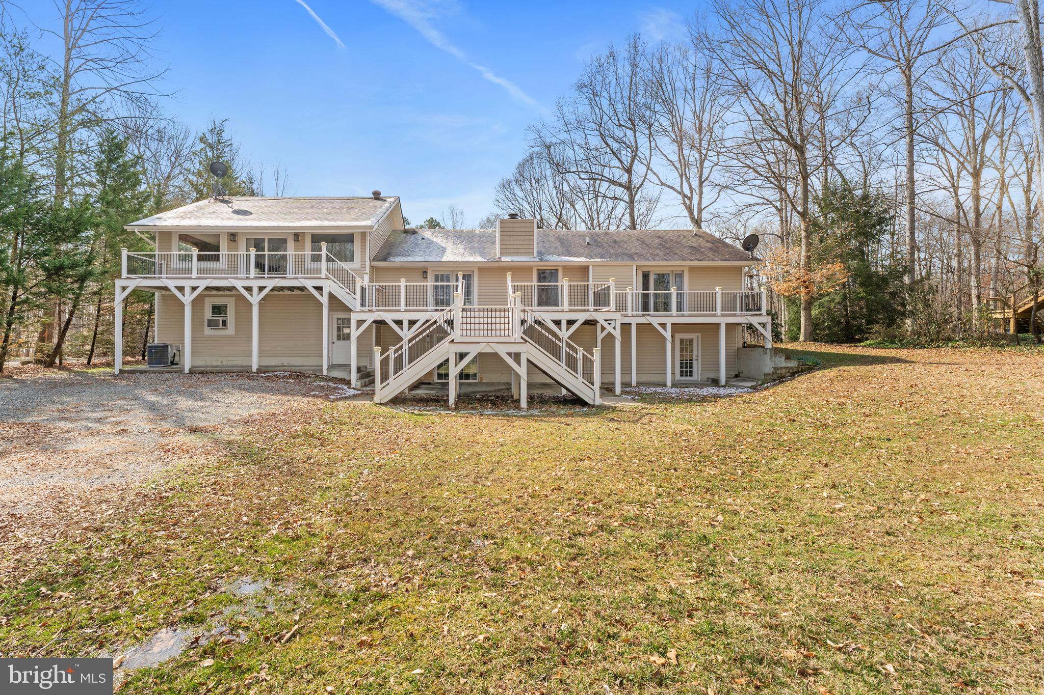 215 LAKEWOOD LANDING DRIVE