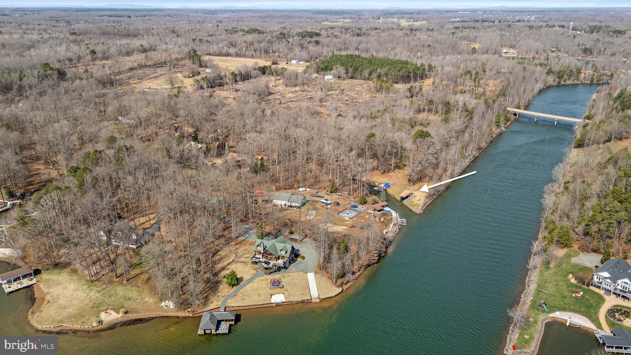 215 LAKEWOOD LANDING DRIVE