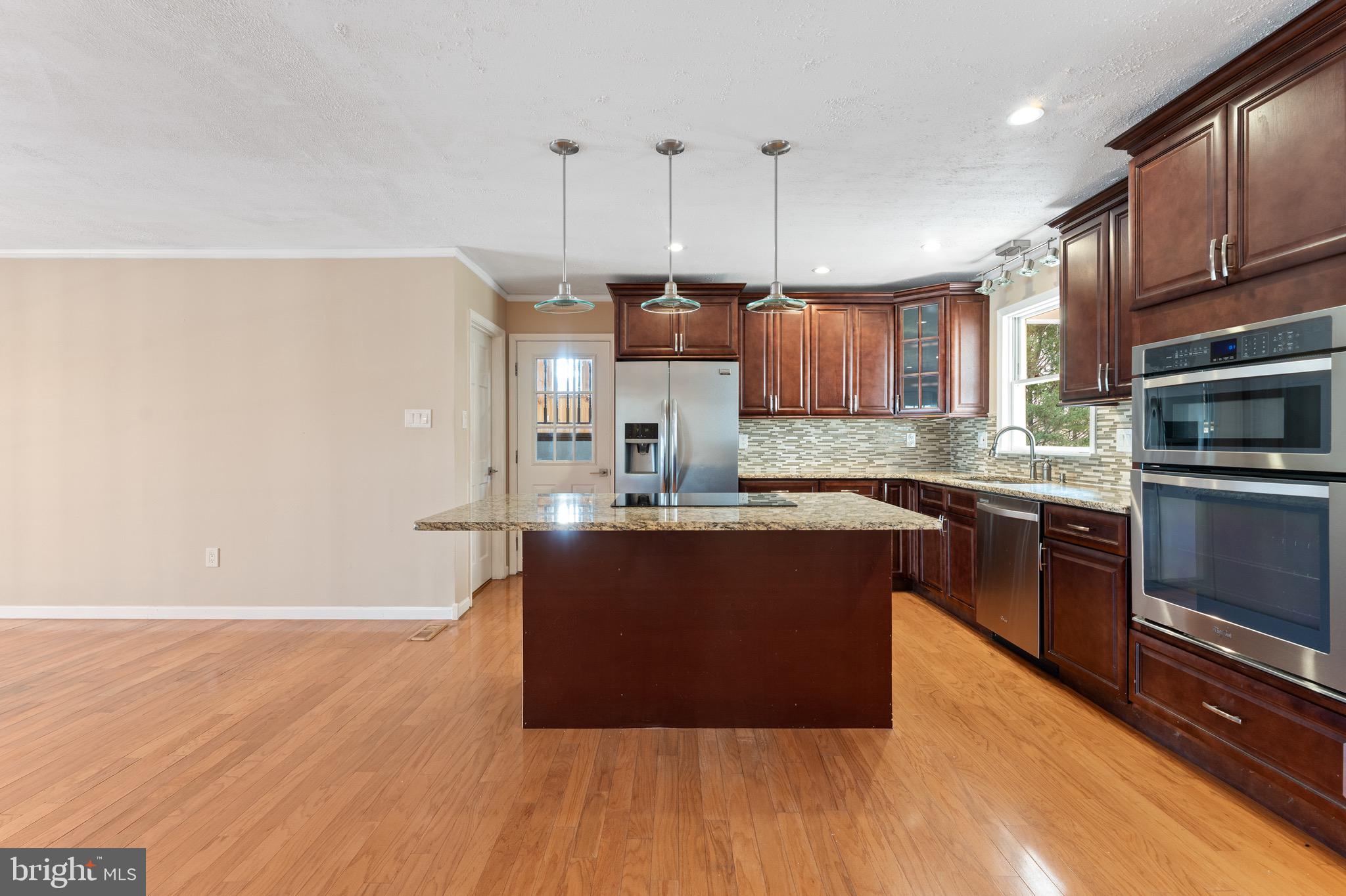215 LAKEWOOD LANDING DRIVE