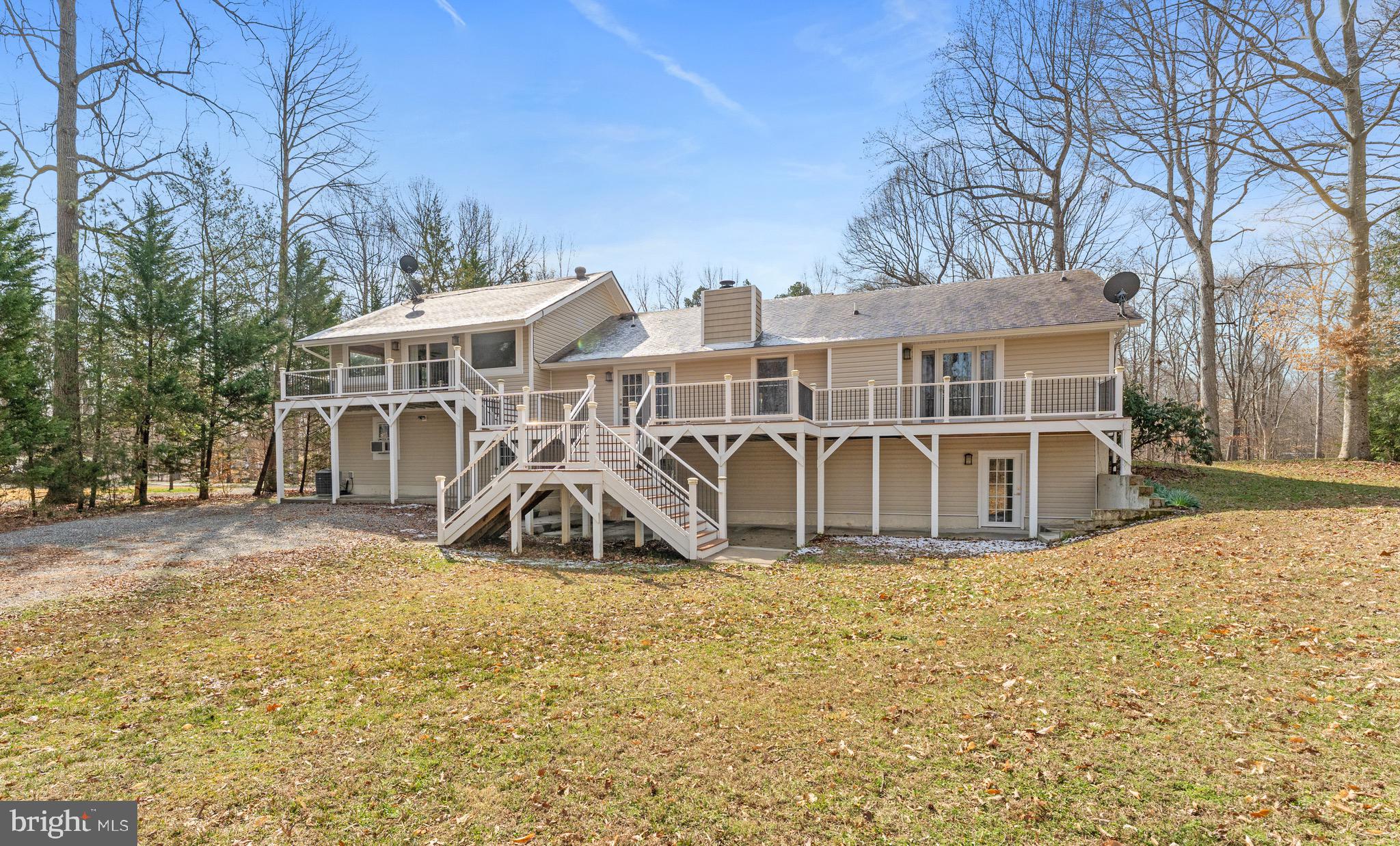 215 LAKEWOOD LANDING DRIVE