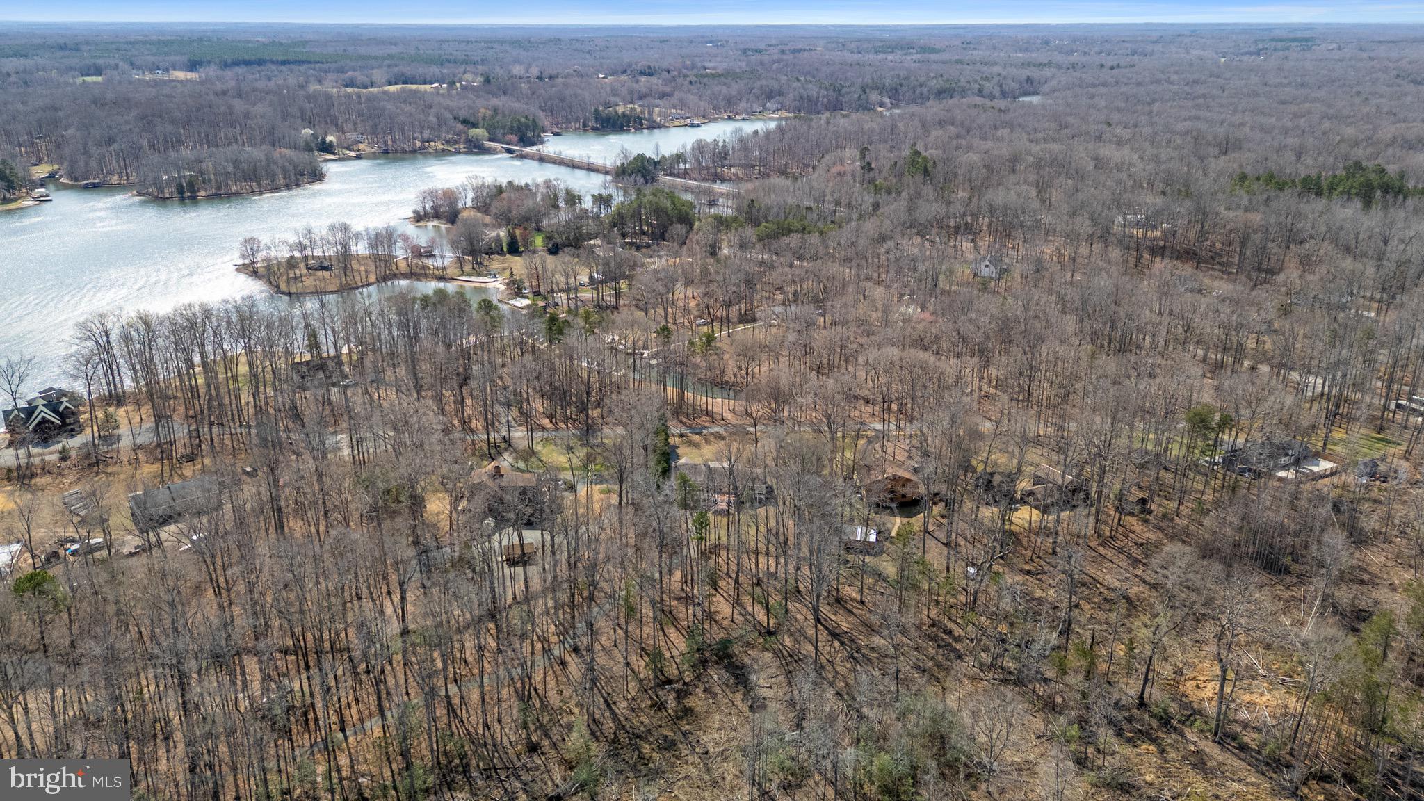 215 LAKEWOOD LANDING DRIVE