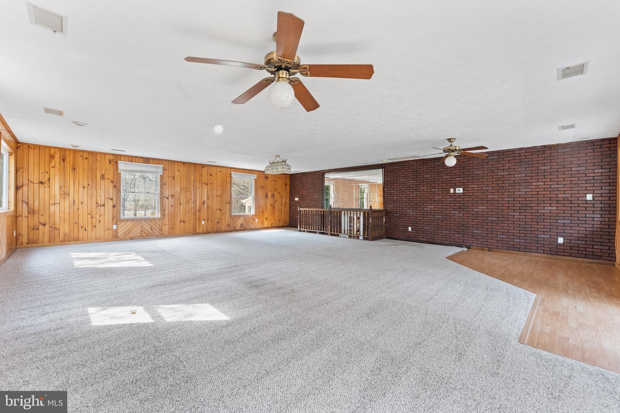 215 LAKEWOOD LANDING DRIVE
