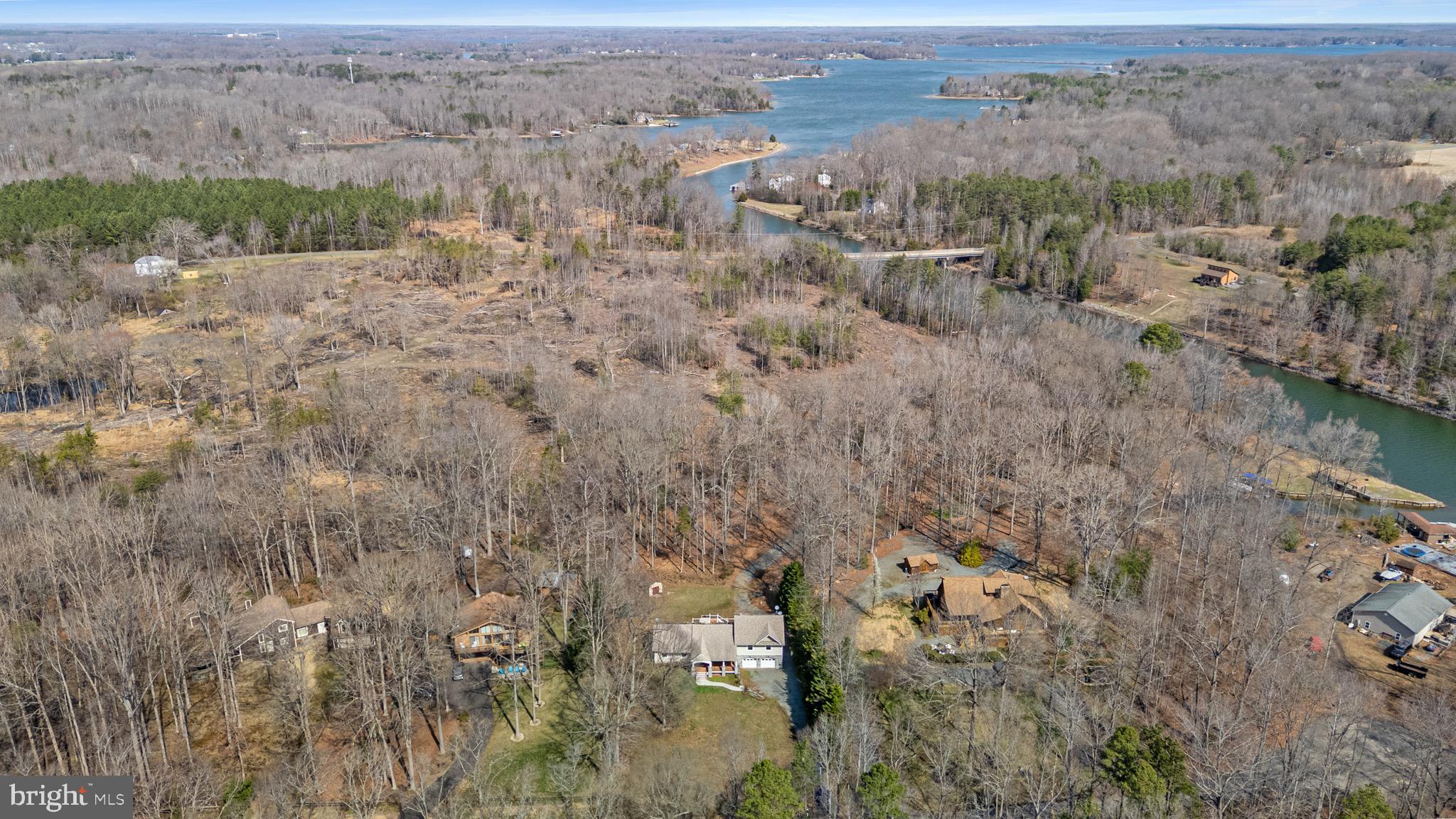 215 LAKEWOOD LANDING DRIVE