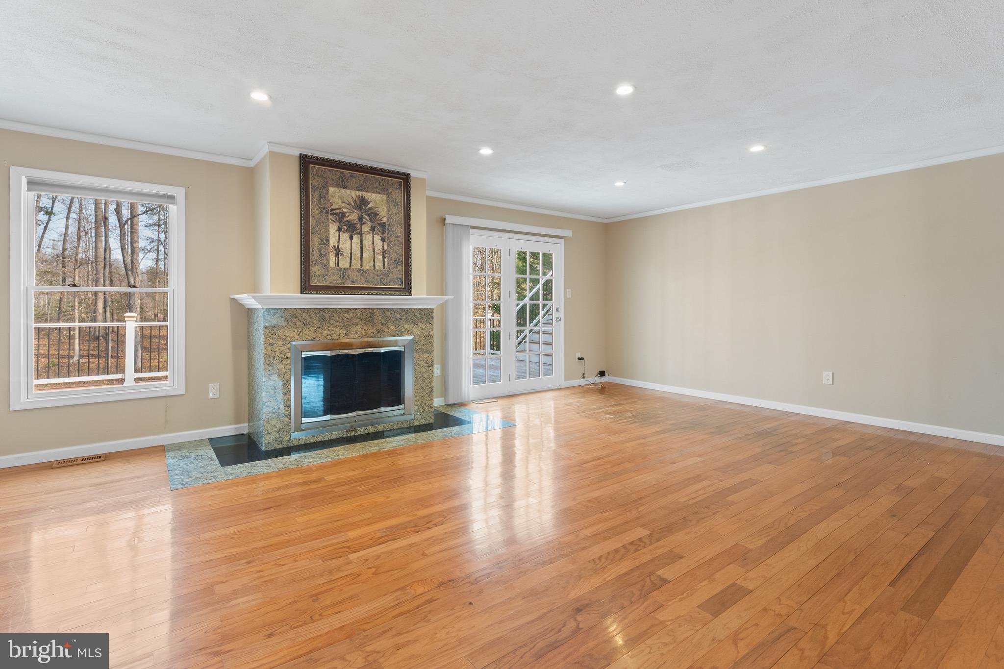 215 LAKEWOOD LANDING DRIVE