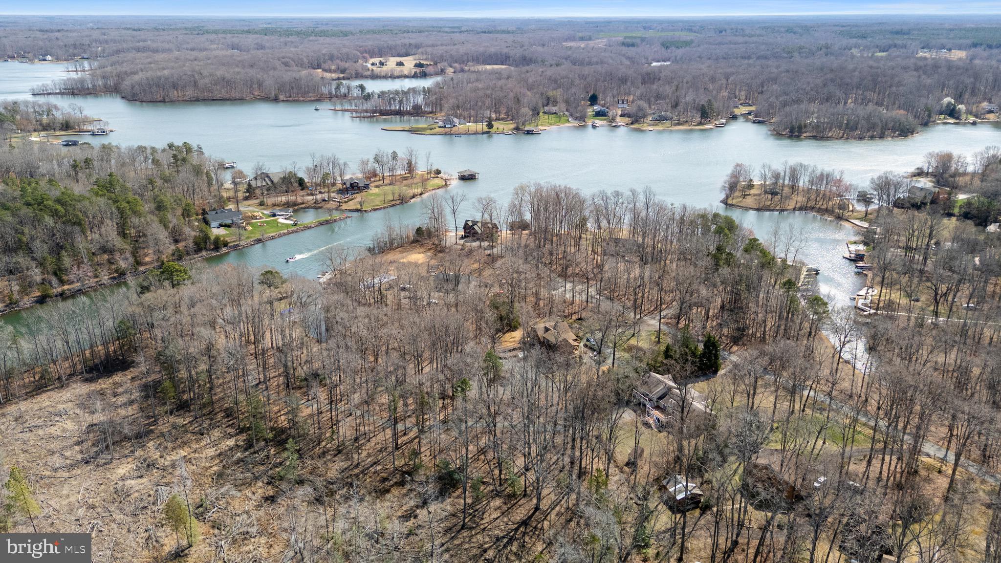 215 LAKEWOOD LANDING DRIVE