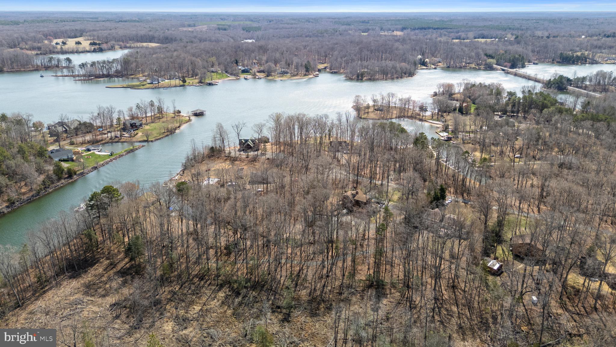 215 LAKEWOOD LANDING DRIVE