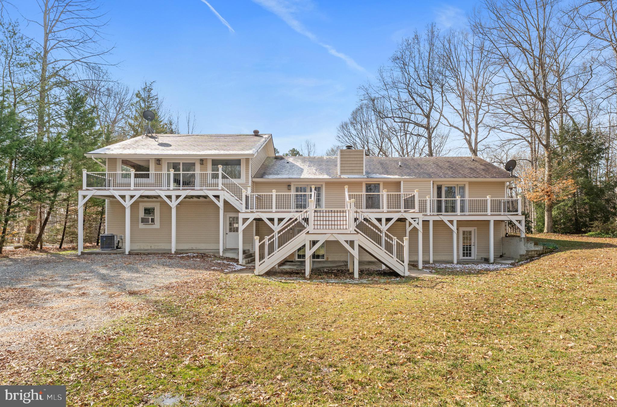 215 LAKEWOOD LANDING DRIVE