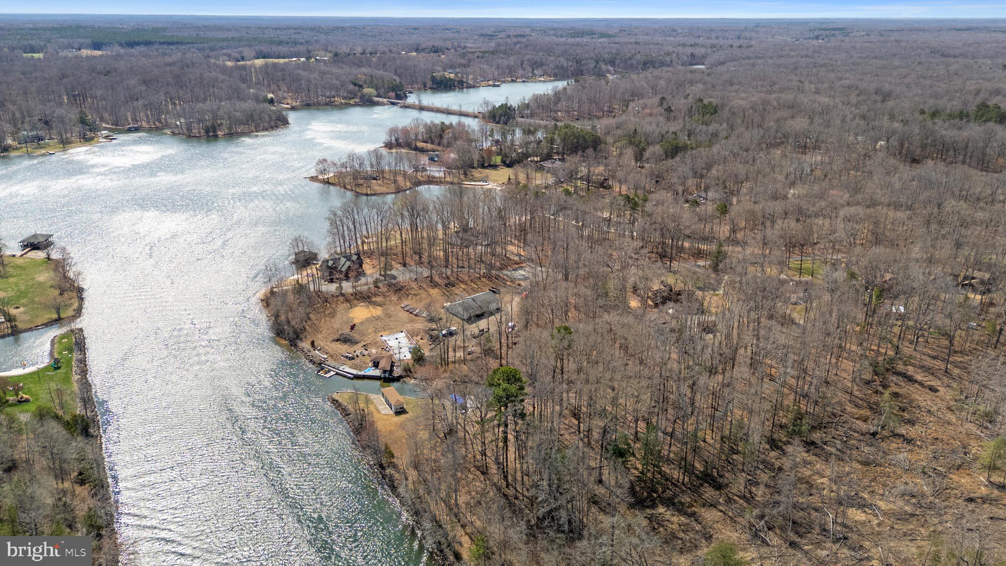 215 LAKEWOOD LANDING DRIVE