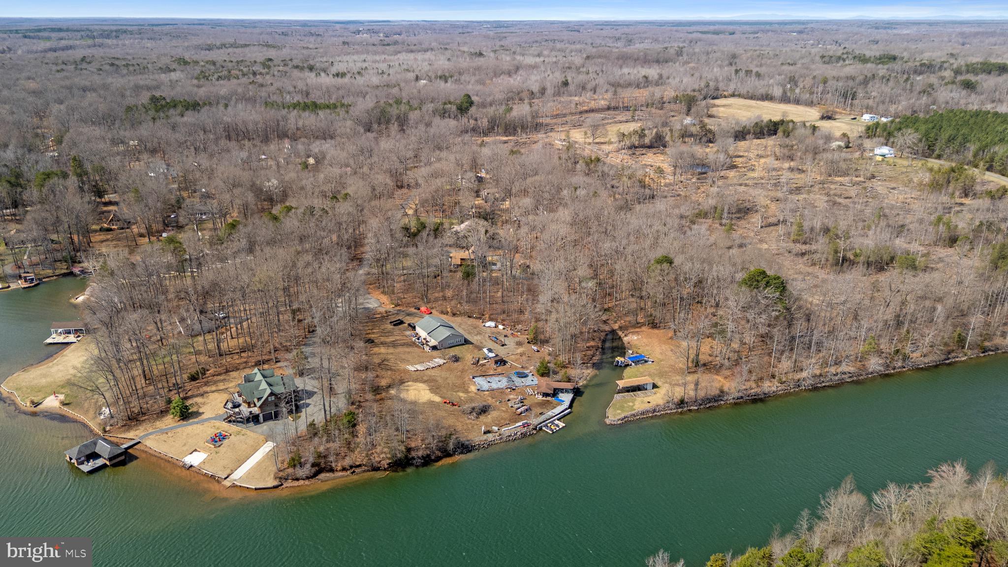 215 LAKEWOOD LANDING DRIVE