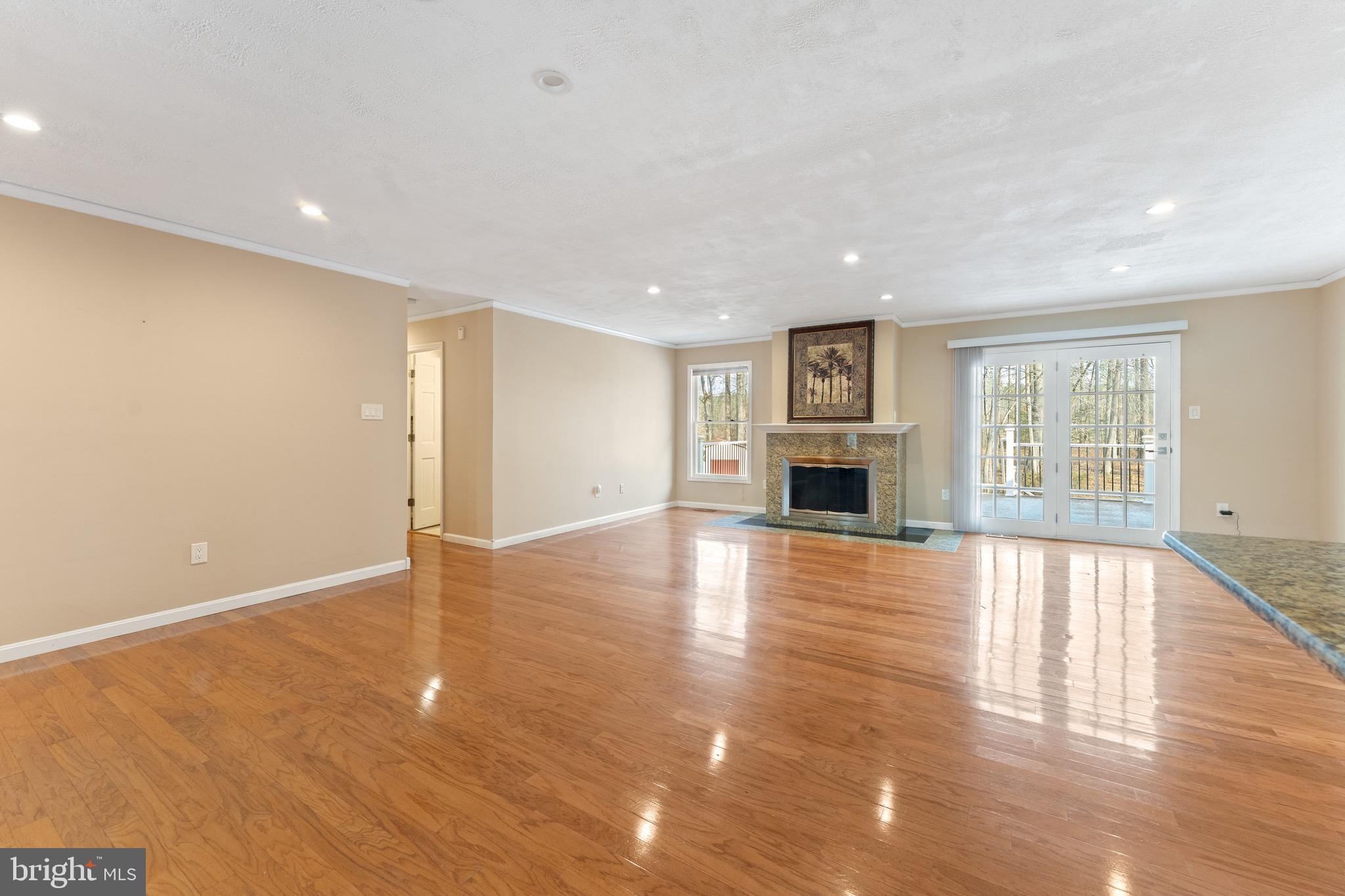 215 LAKEWOOD LANDING DRIVE