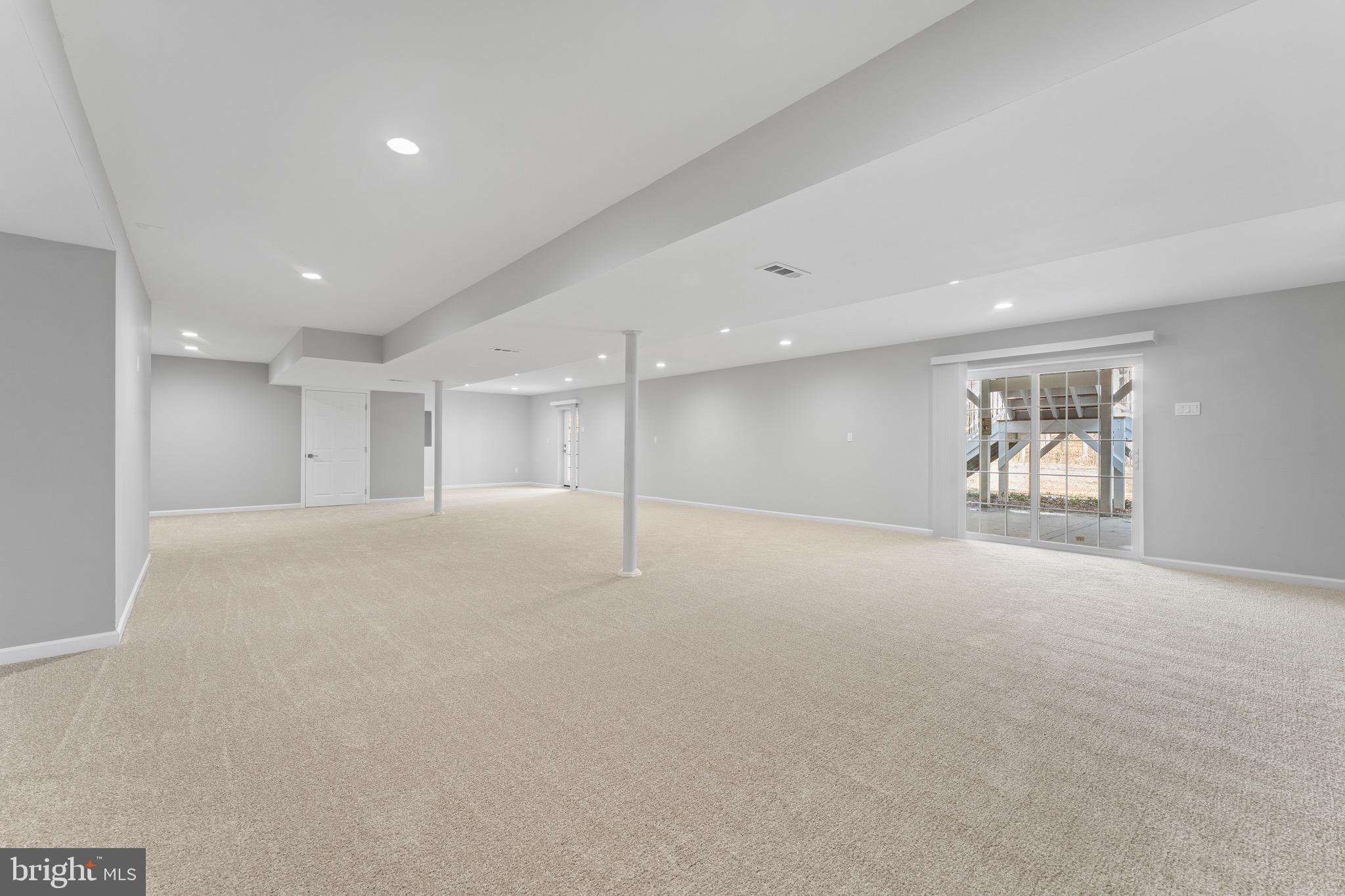 215 LAKEWOOD LANDING DRIVE