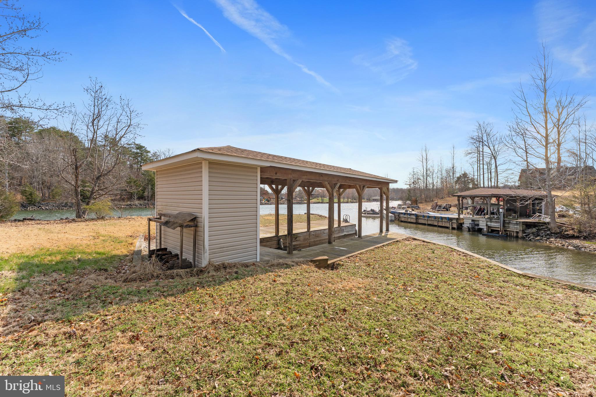 215 LAKEWOOD LANDING DRIVE
