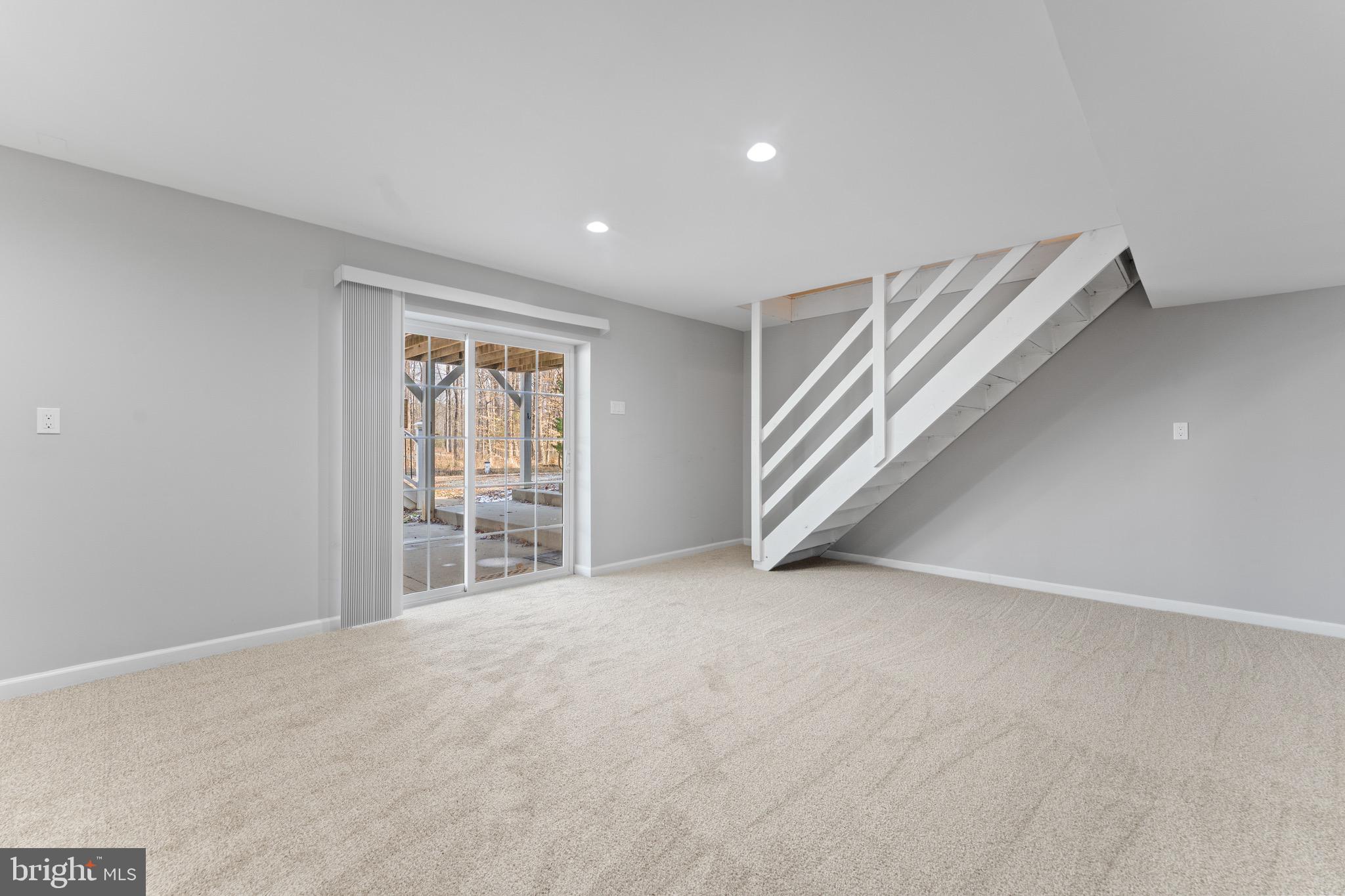 215 LAKEWOOD LANDING DRIVE