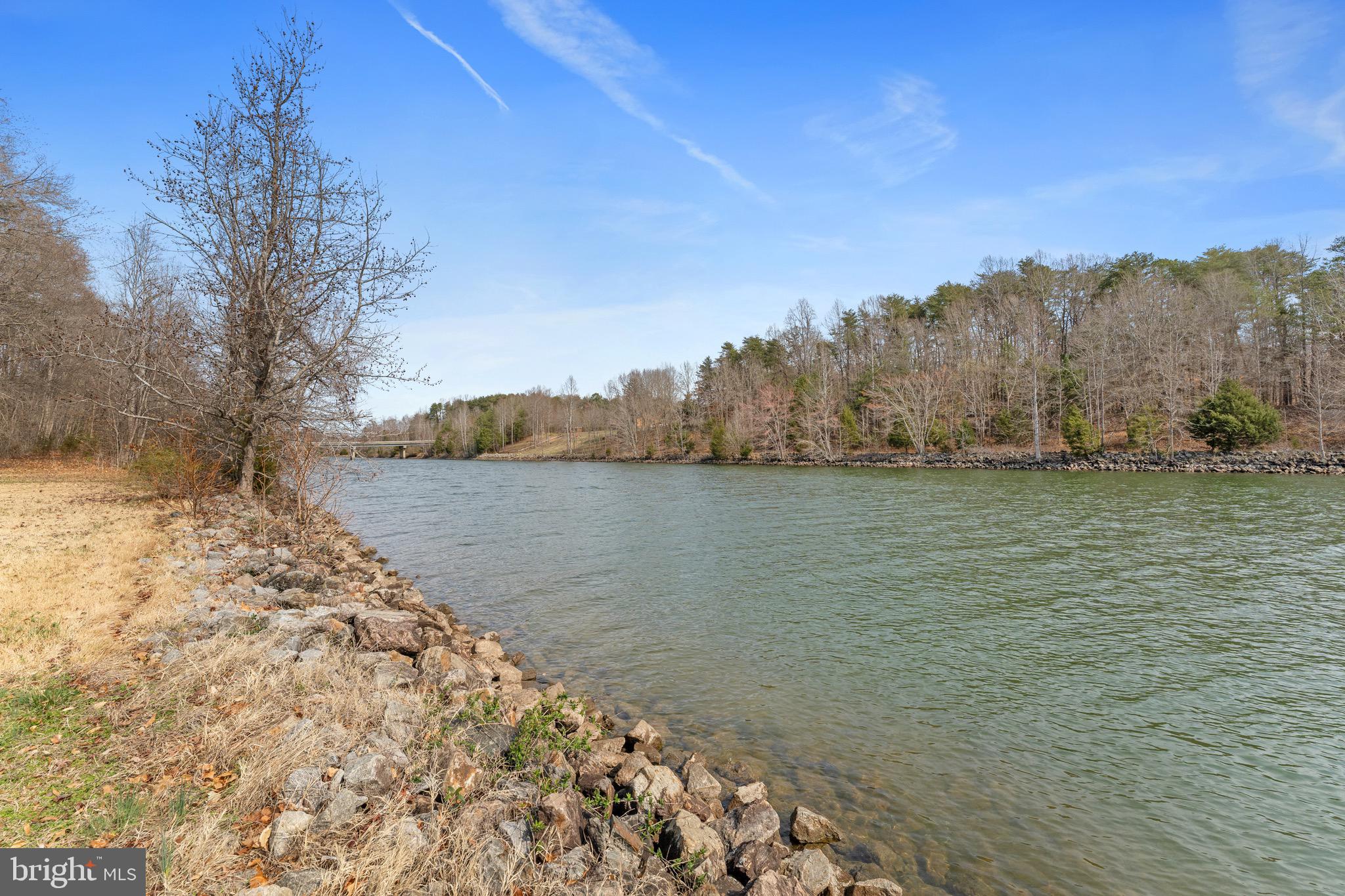 215 LAKEWOOD LANDING DRIVE