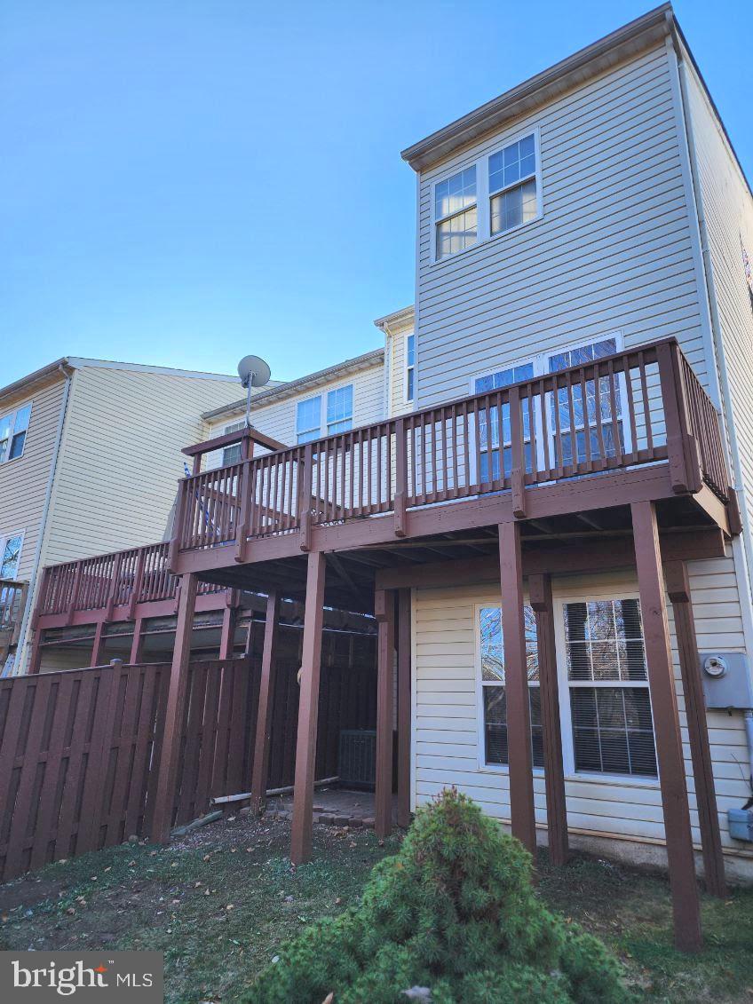 22018 BOX CAR SQUARE