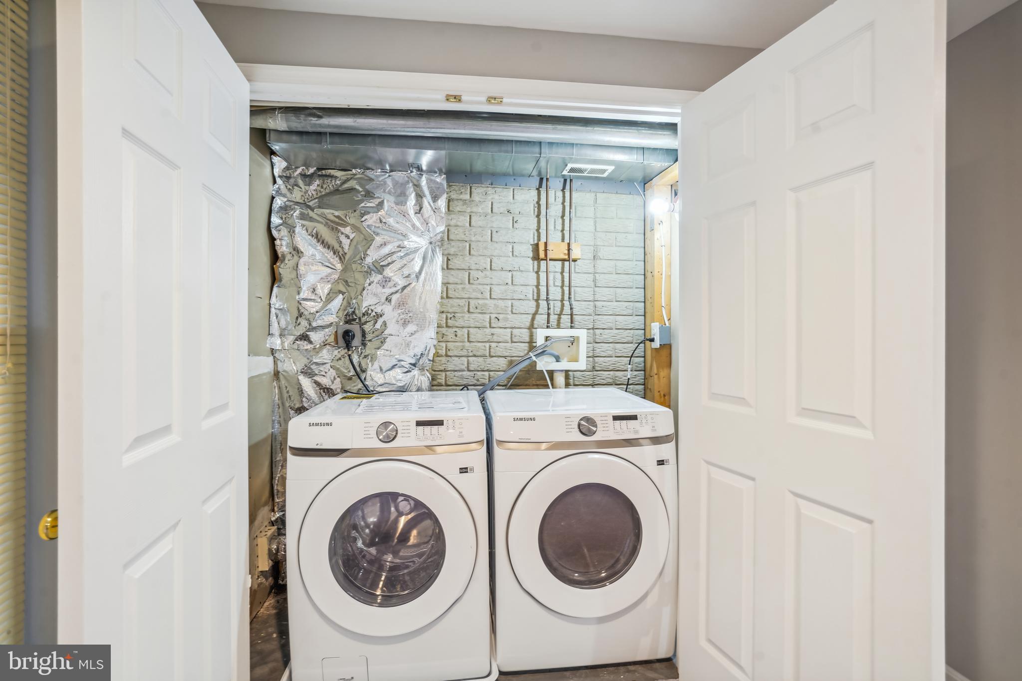 22018 BOX CAR SQUARE