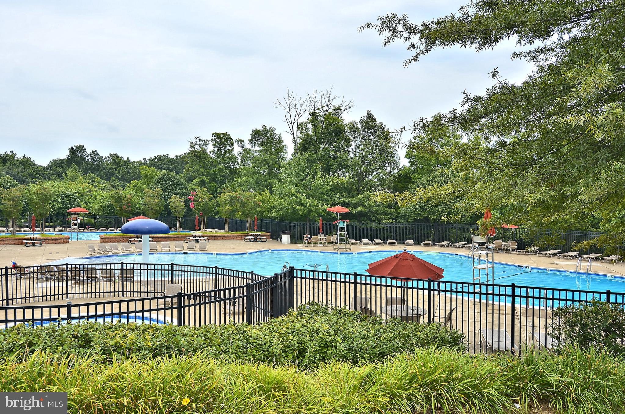 22018 BOX CAR SQUARE