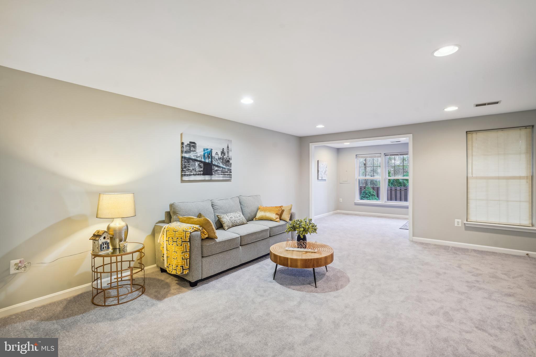 22018 BOX CAR SQUARE