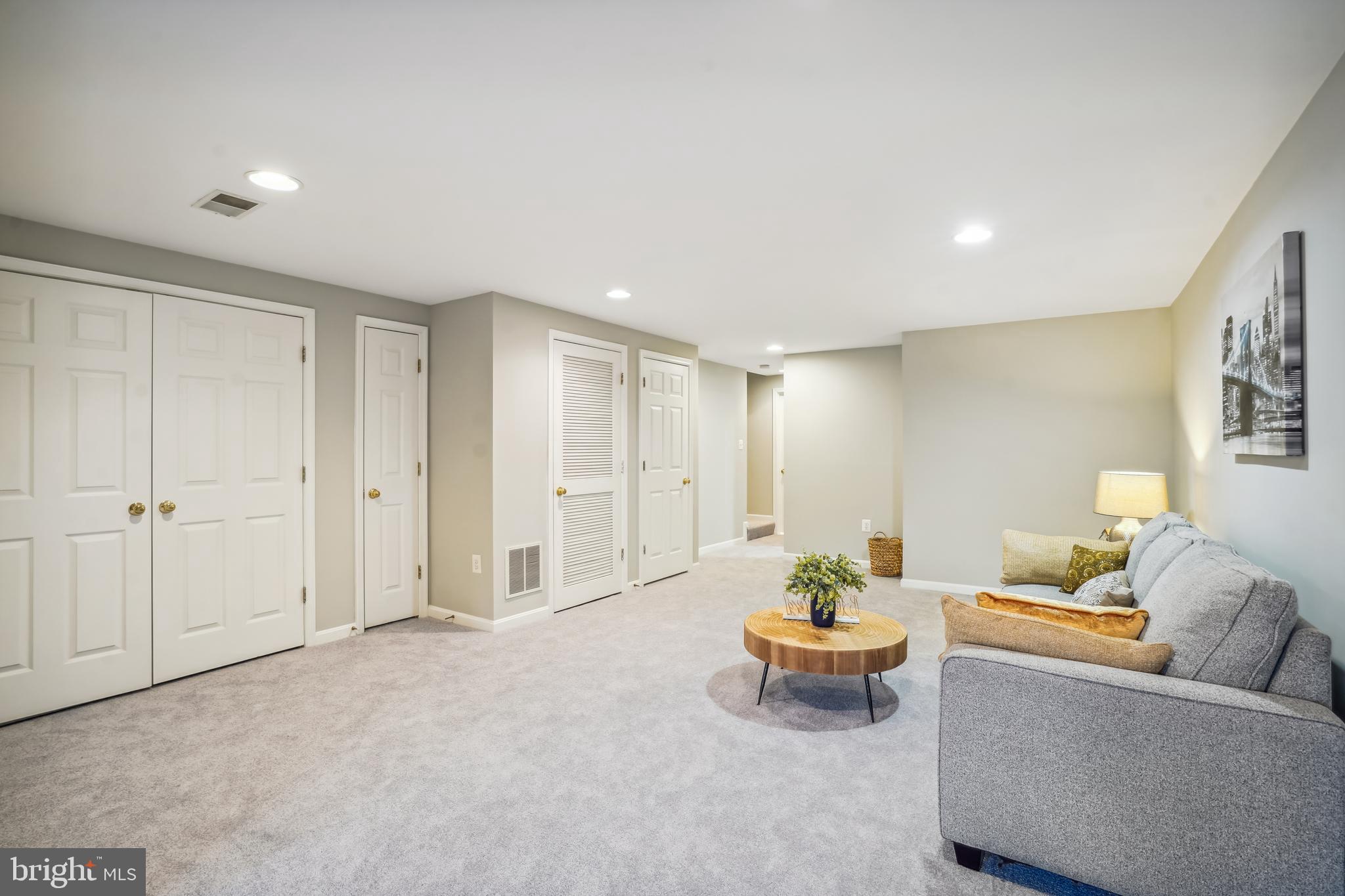 22018 BOX CAR SQUARE