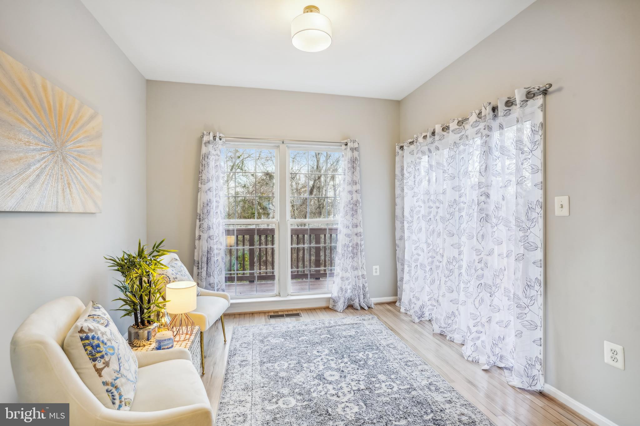 22018 BOX CAR SQUARE