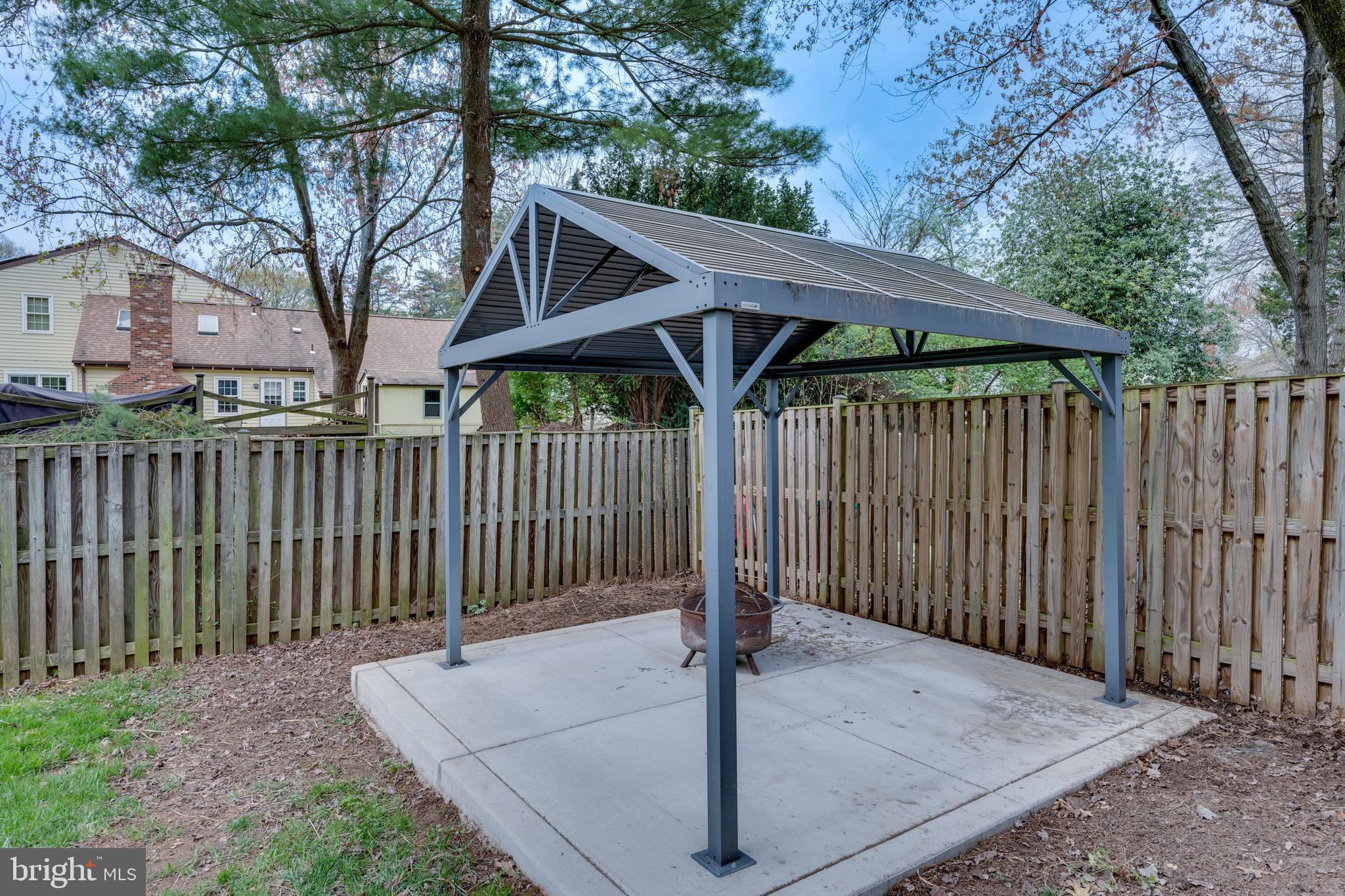 21762 ROLLING WOODS PLACE