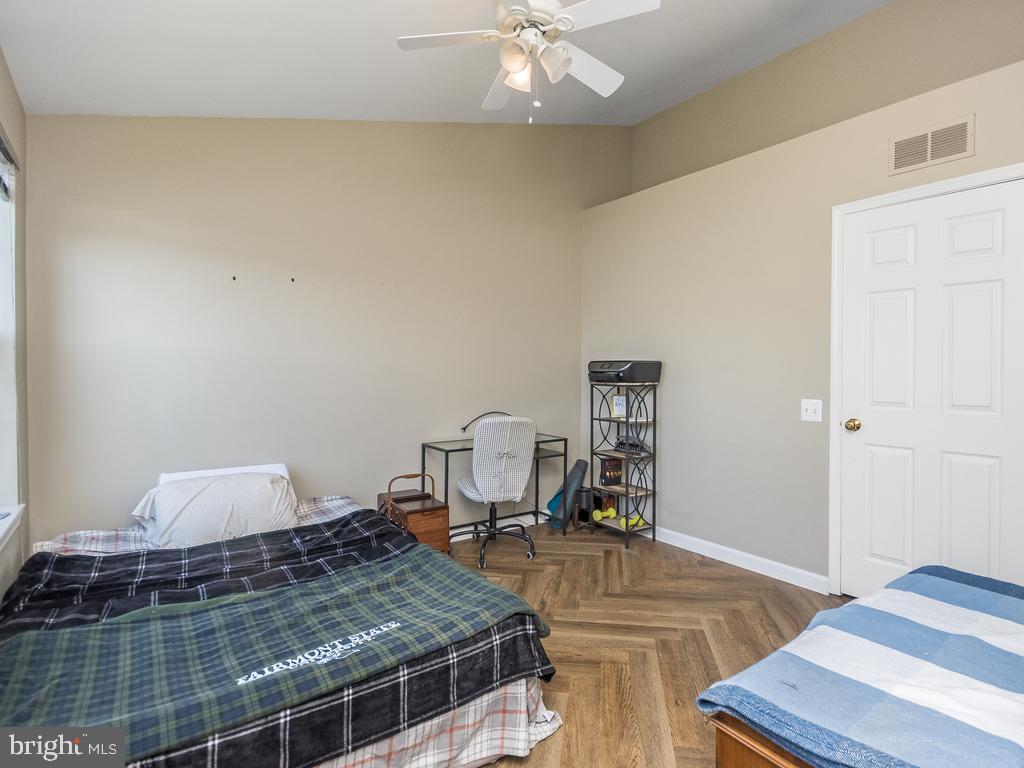 21845 BALDWIN SQUARE 303