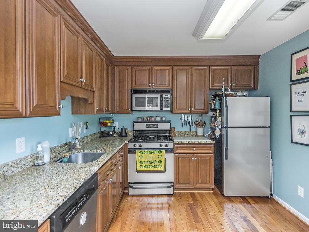 21845 BALDWIN SQUARE 303