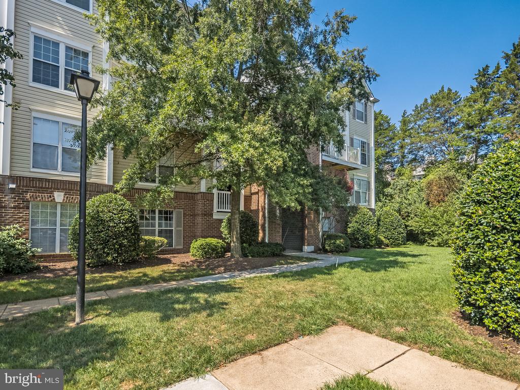 21845 BALDWIN SQUARE 303