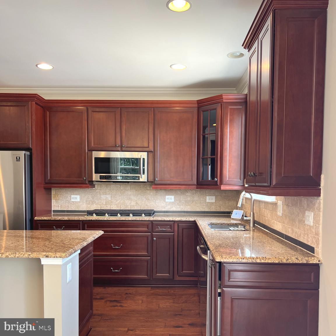 44098 TURF FIELD SQUARE