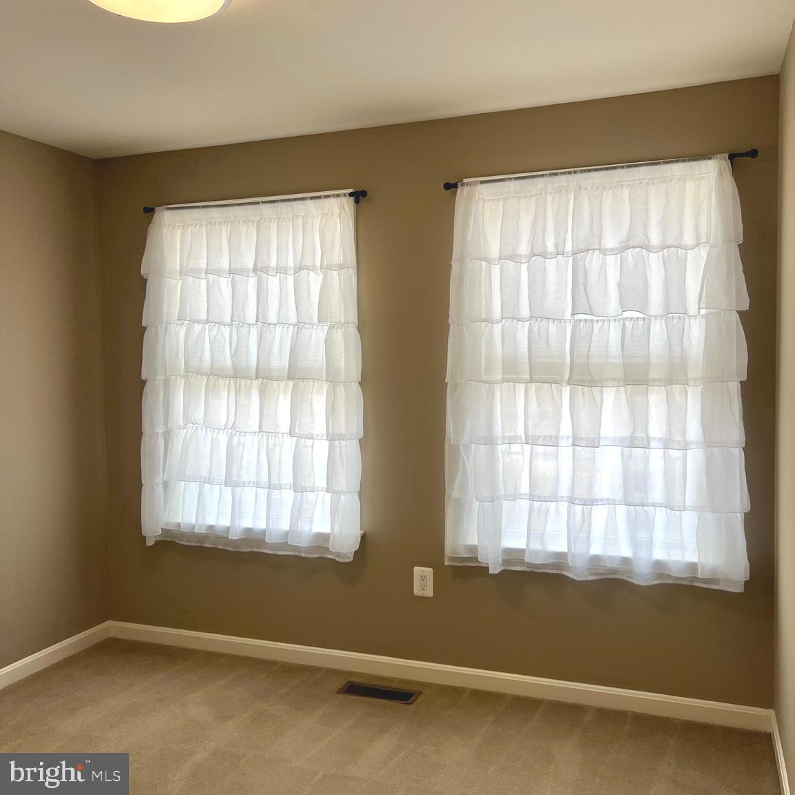 44098 TURF FIELD SQUARE