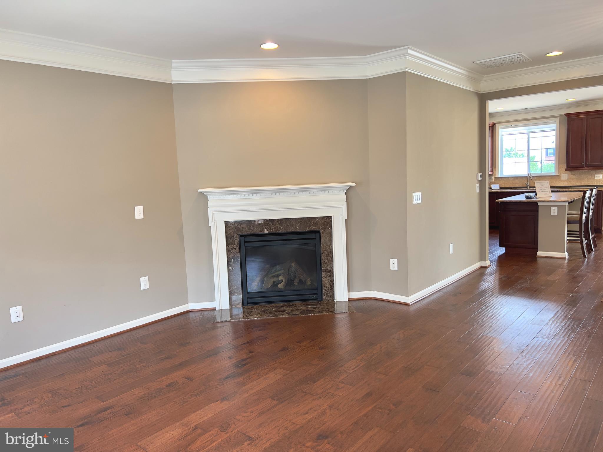 44098 TURF FIELD SQUARE