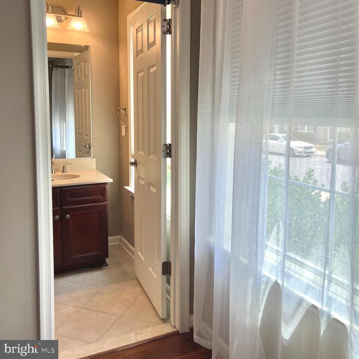 44098 TURF FIELD SQUARE