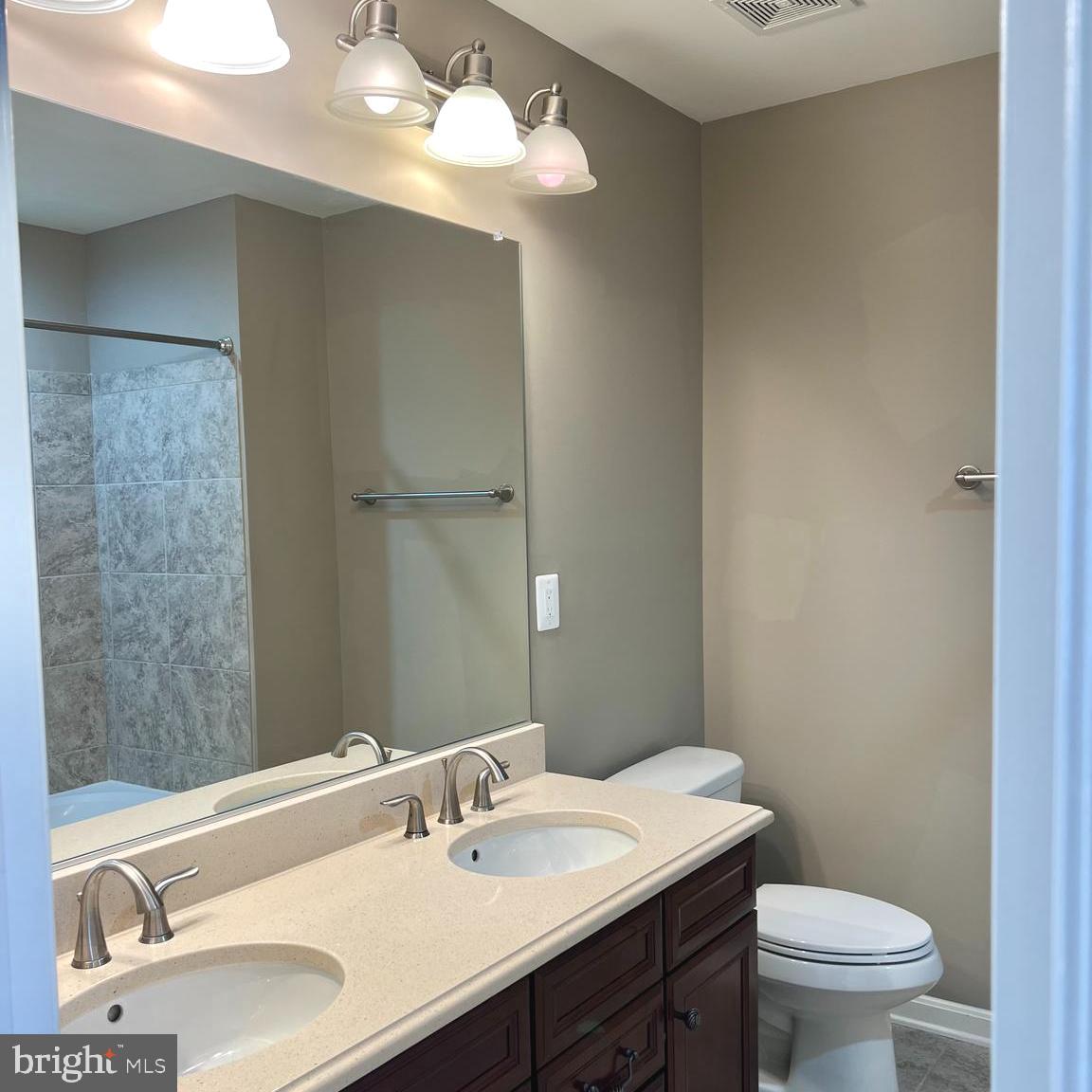 44098 TURF FIELD SQUARE