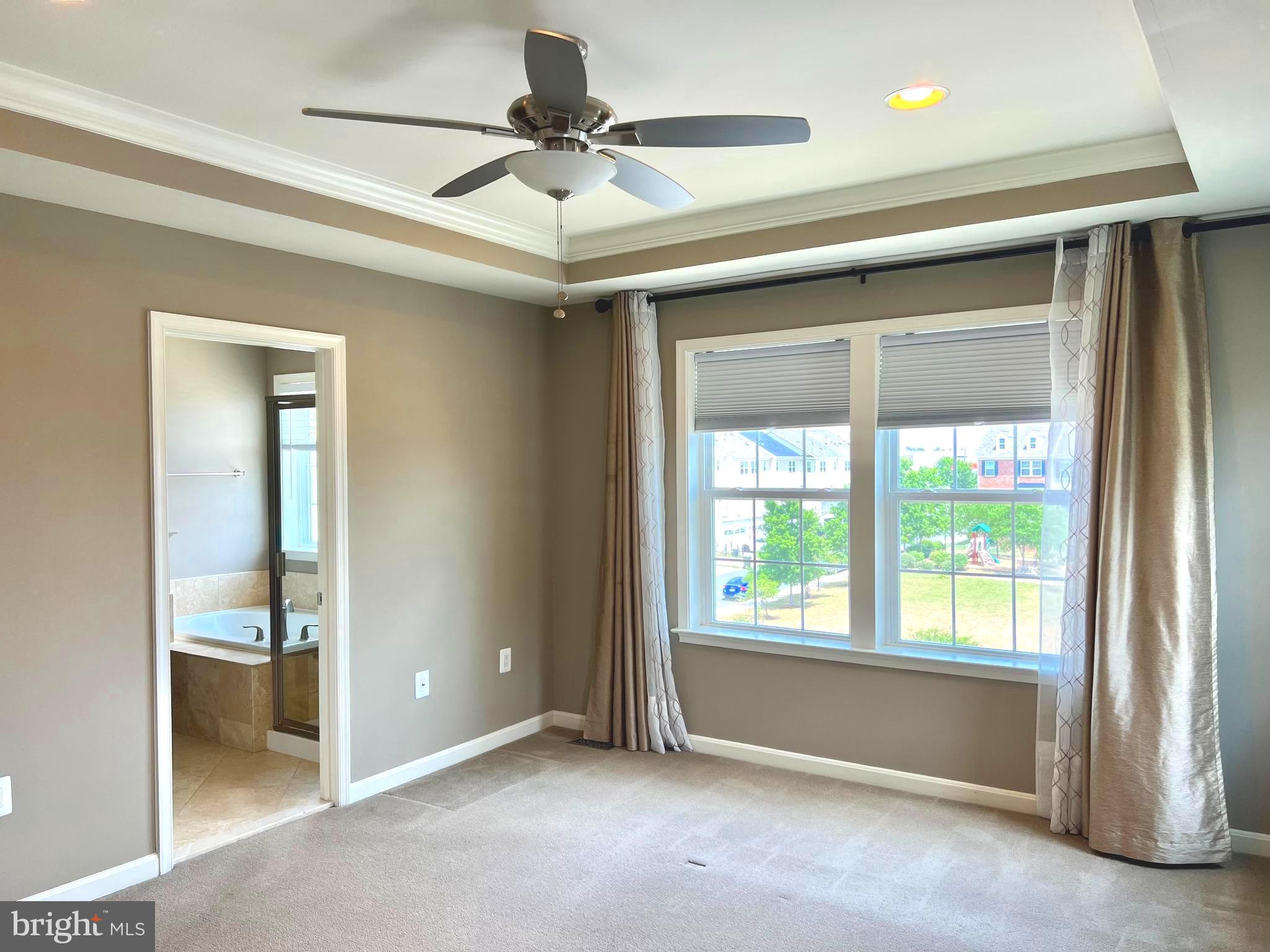 44098 TURF FIELD SQUARE