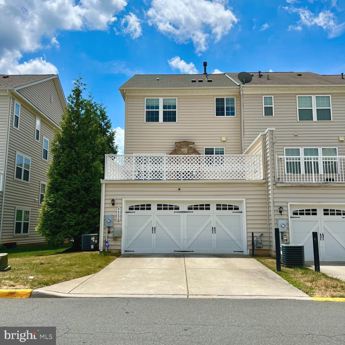 44098 TURF FIELD SQUARE