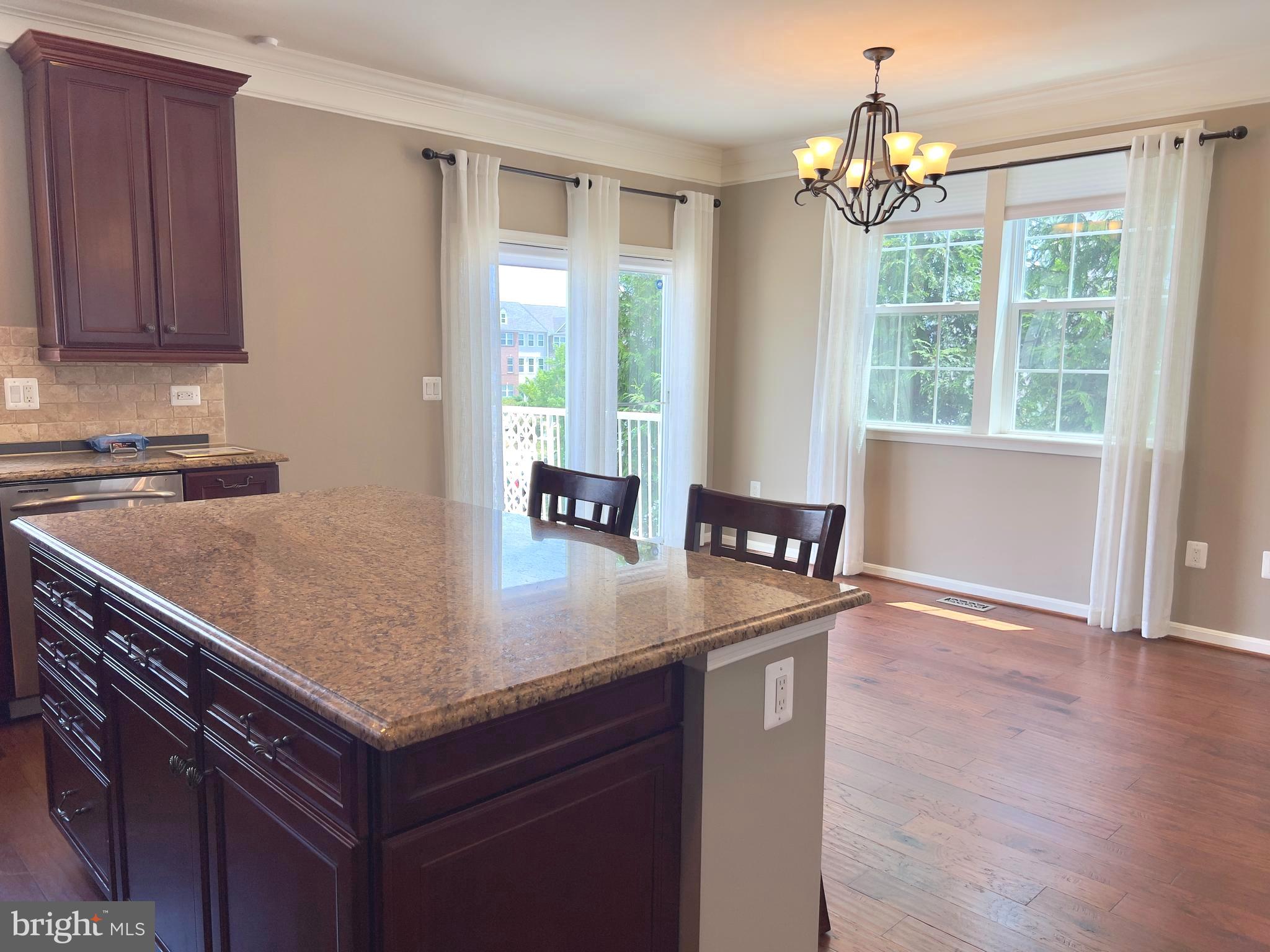 44098 TURF FIELD SQUARE