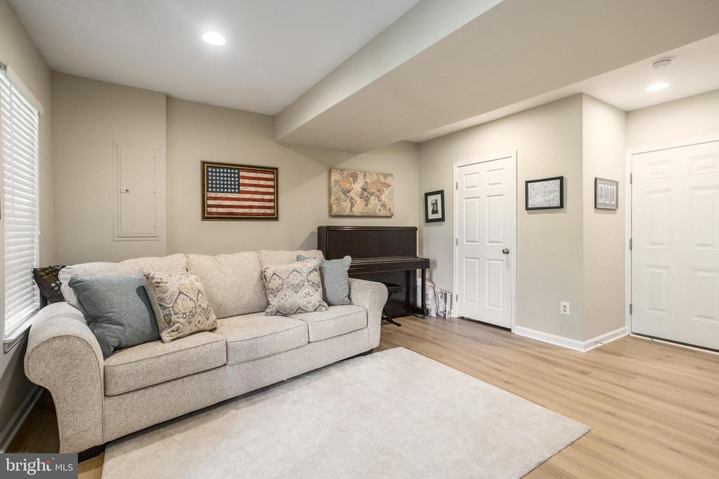 41732 CYNTHIA TERRACE