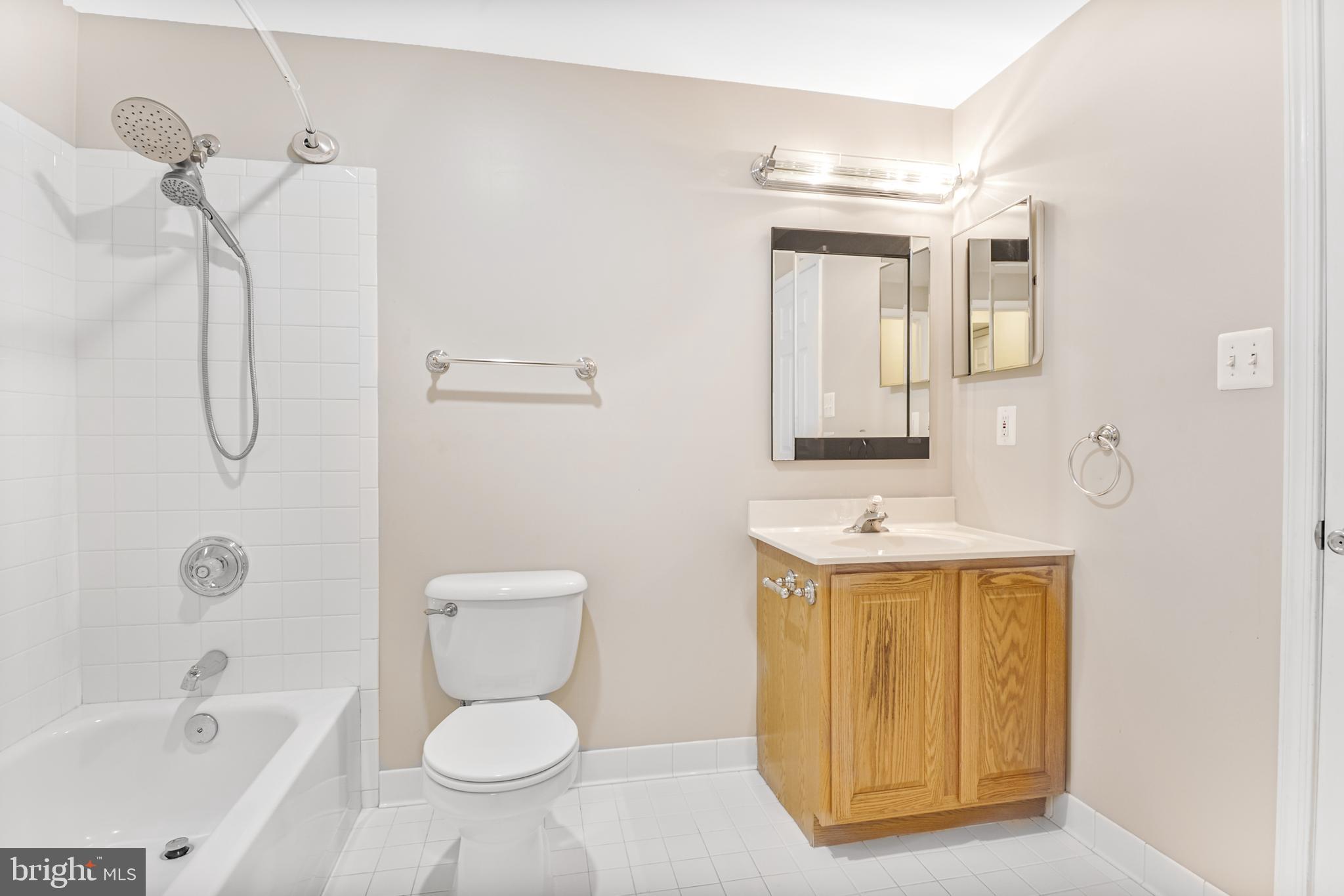 21243 RAVENWOOD COURT