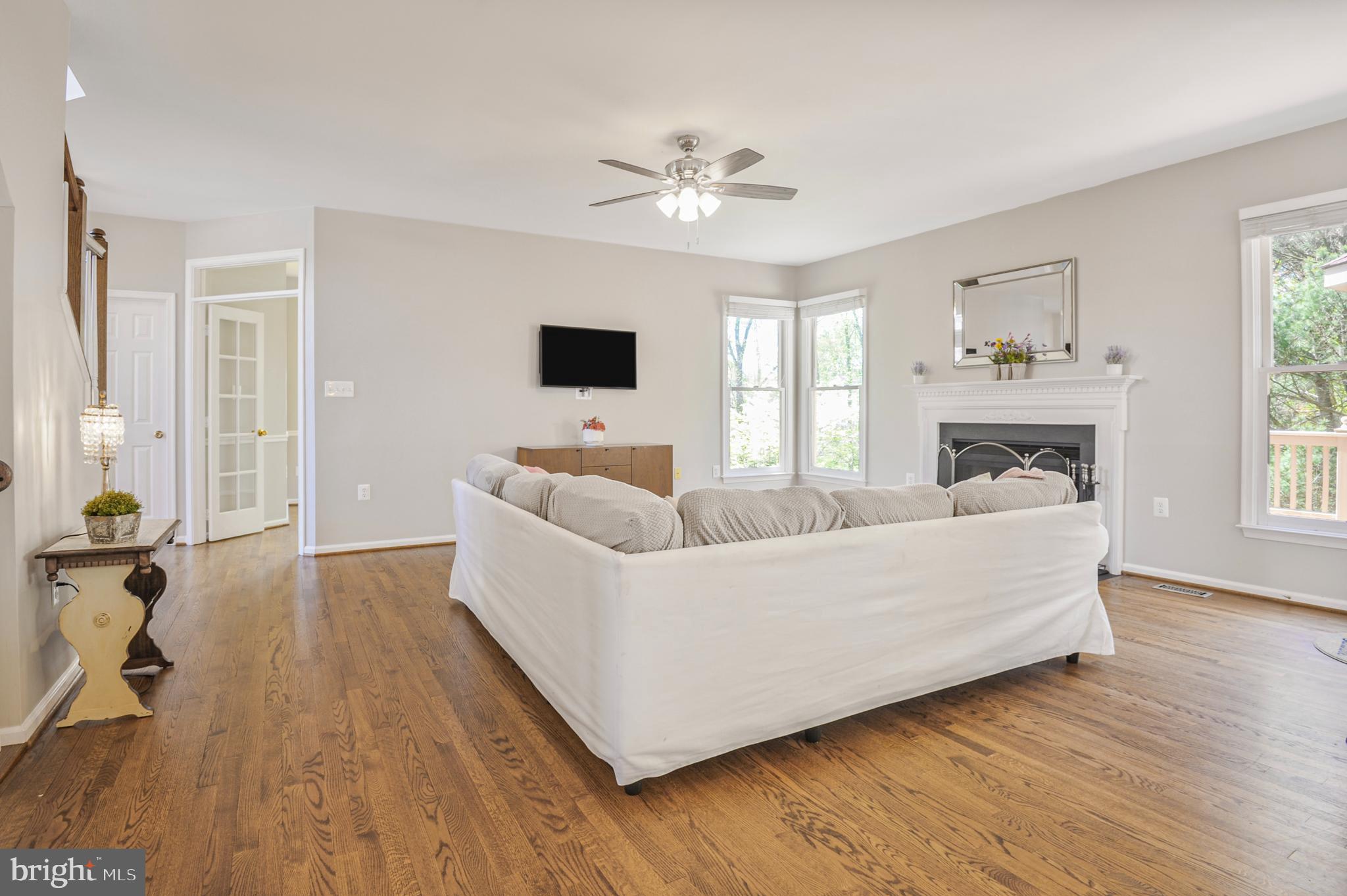 21243 RAVENWOOD COURT