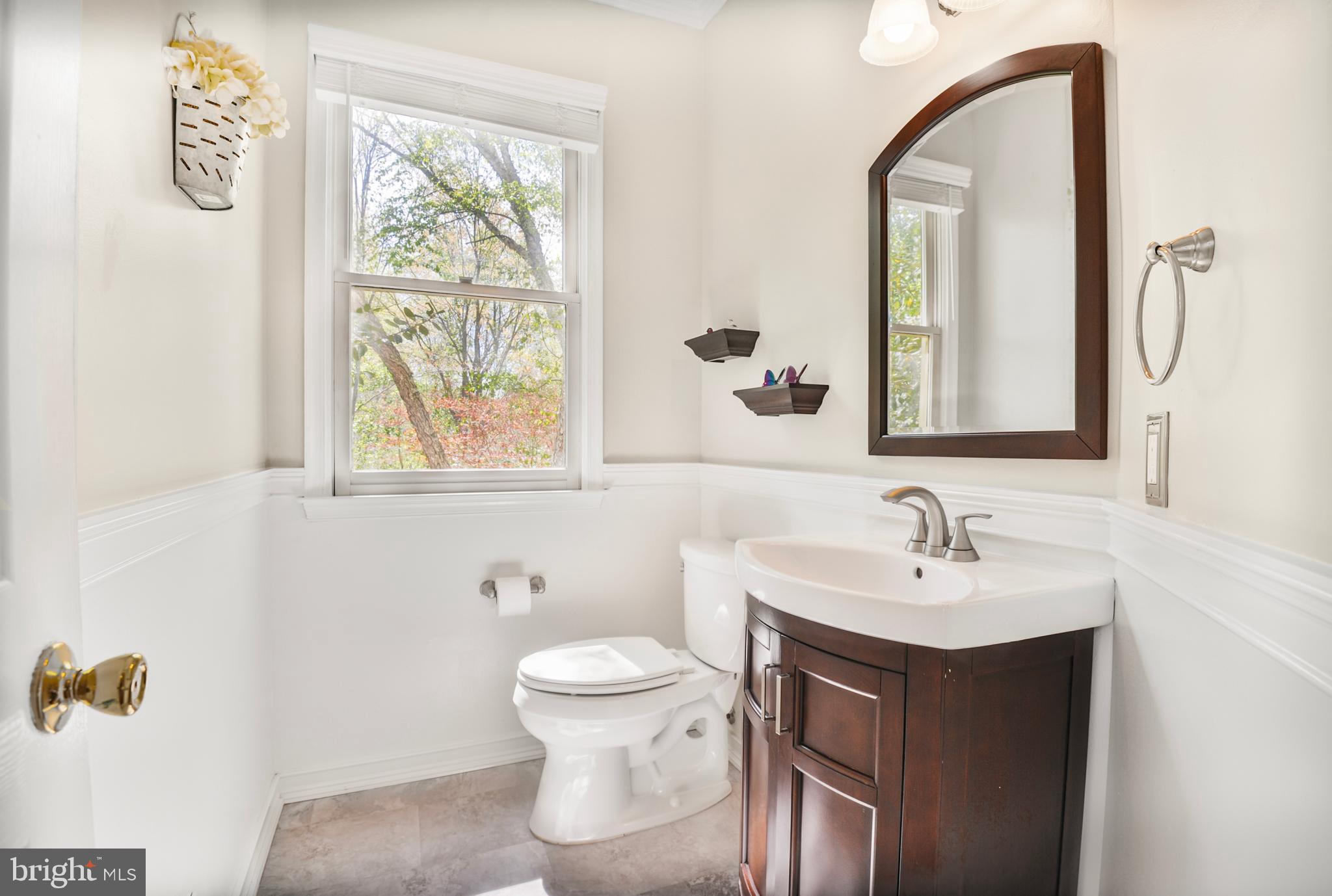 21243 RAVENWOOD COURT