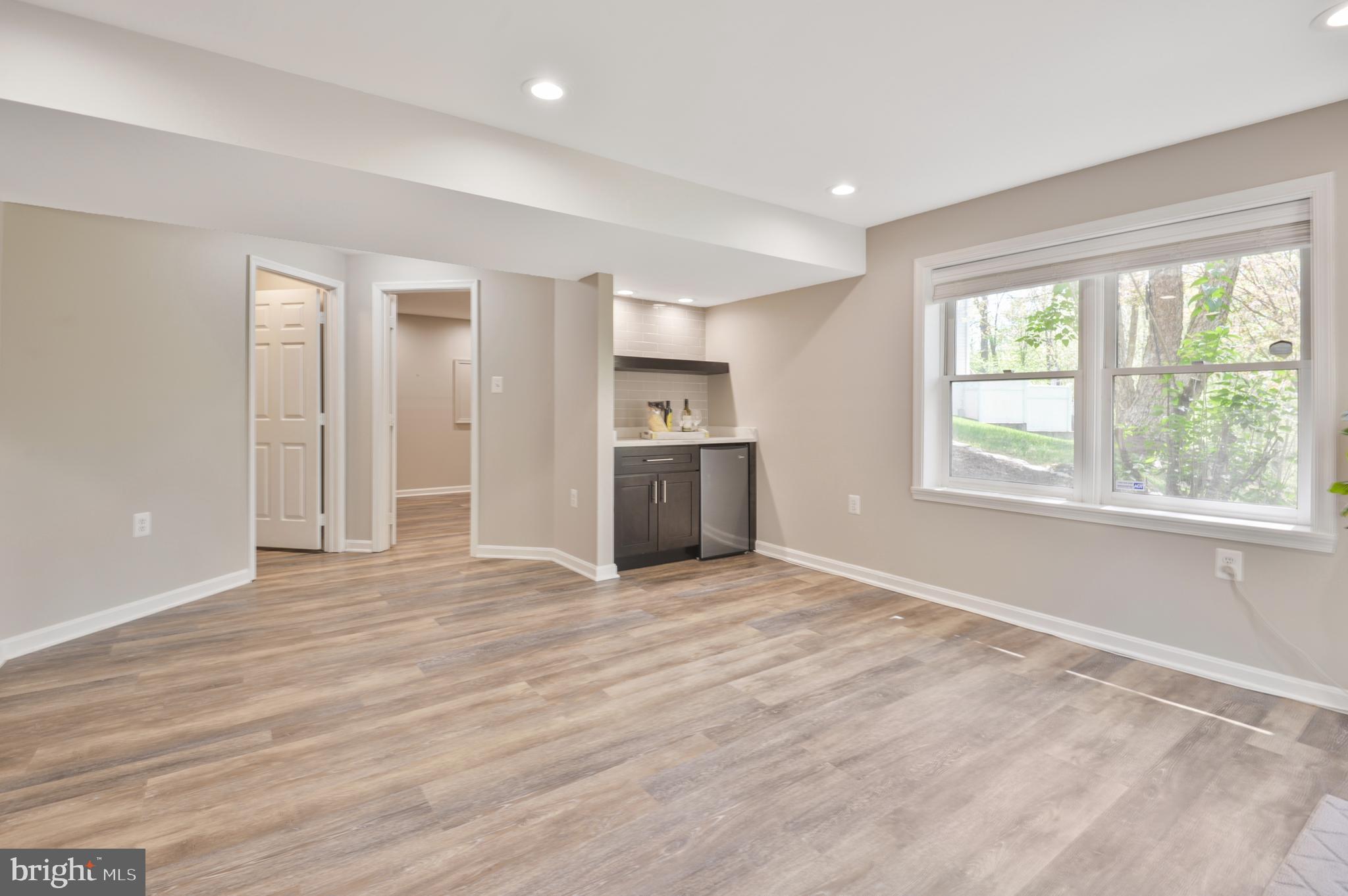 21243 RAVENWOOD COURT