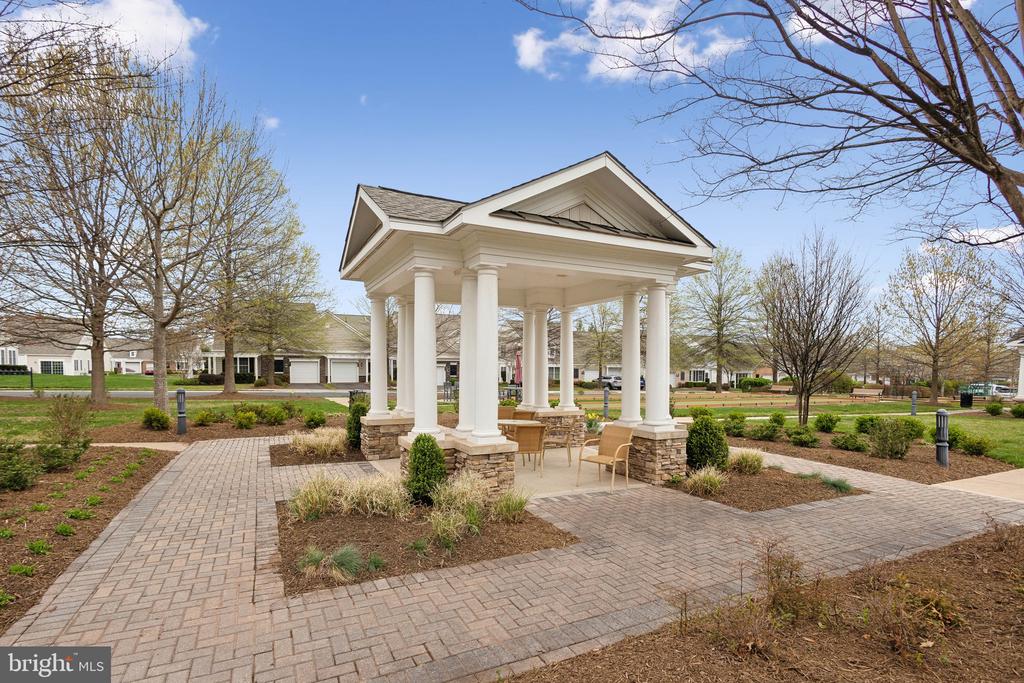 20594 CRESCENT POINTE PLACE