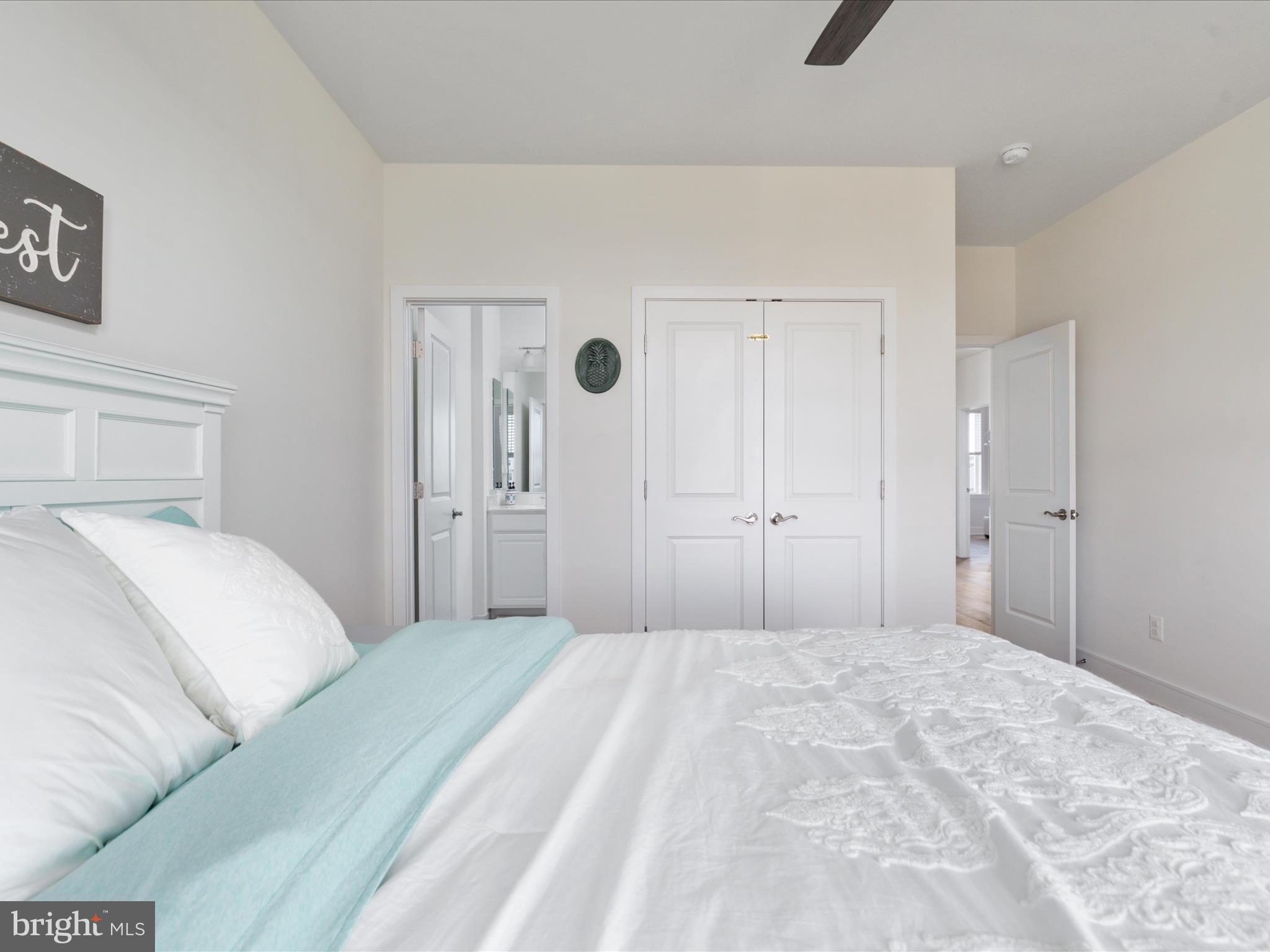 1126 ATHENA DRIVE SE