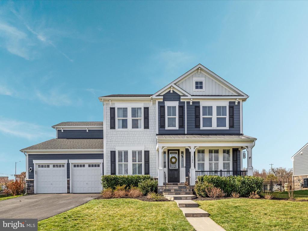 1126 ATHENA DRIVE SE