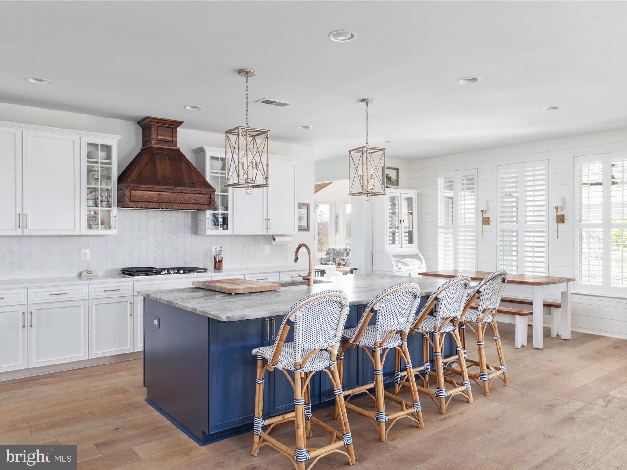 1126 ATHENA DRIVE SE