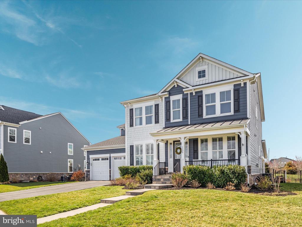 1126 ATHENA DRIVE SE
