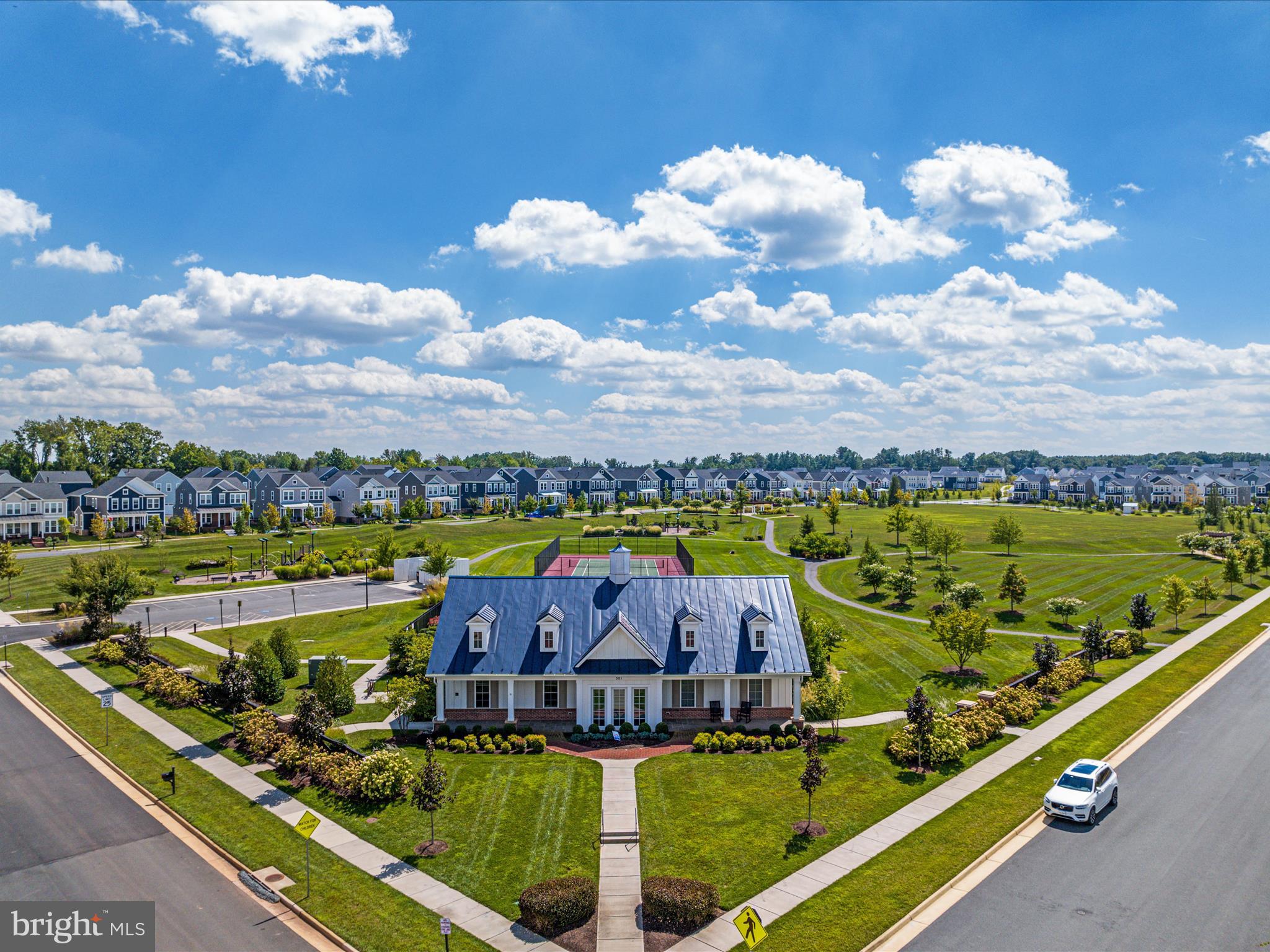 1126 ATHENA DRIVE SE